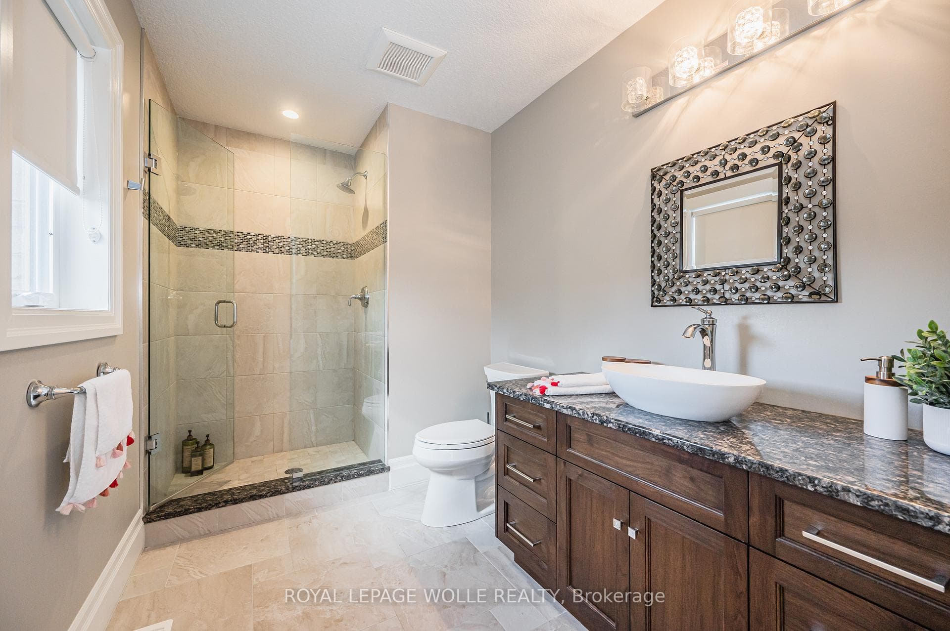 23 Highgrove Court photo 28
