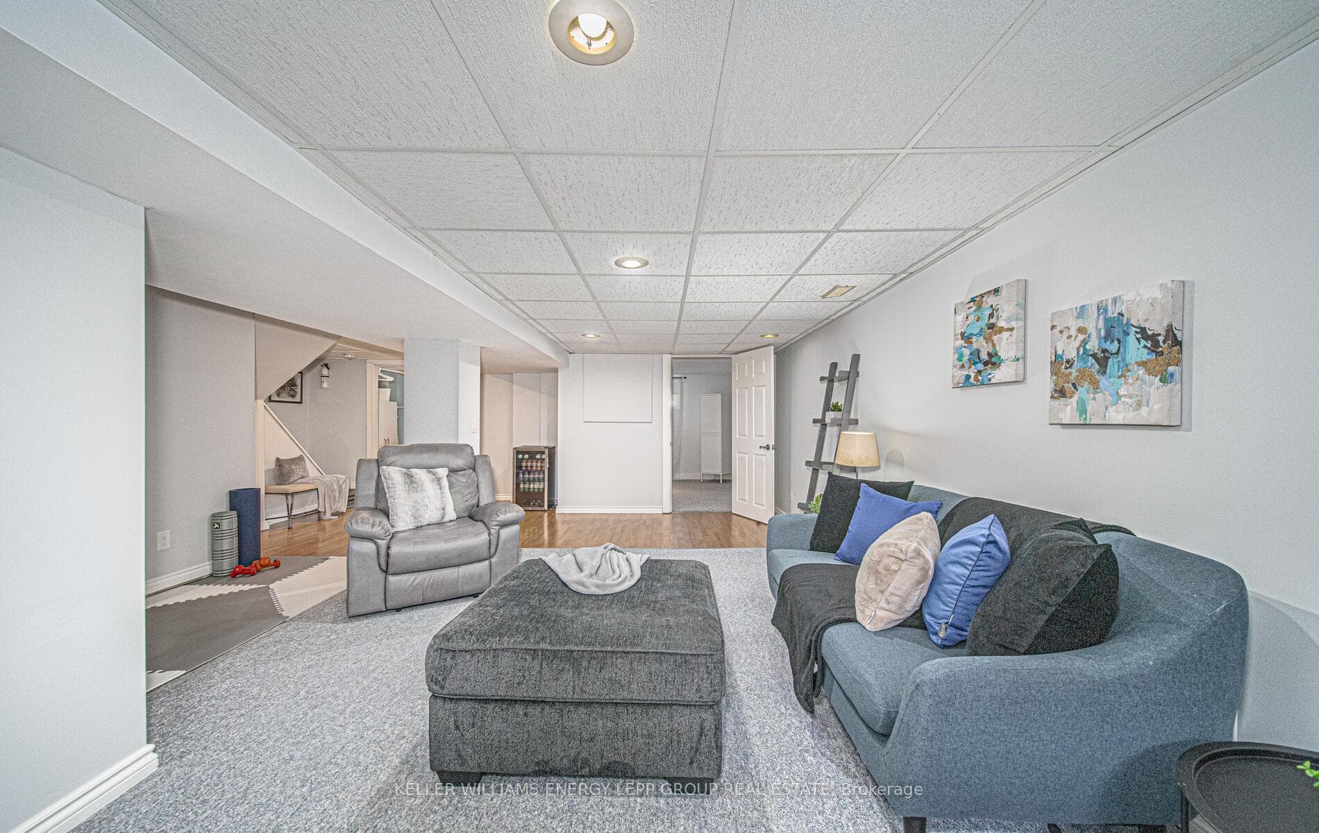 23 Bradley Boulevard photo 34