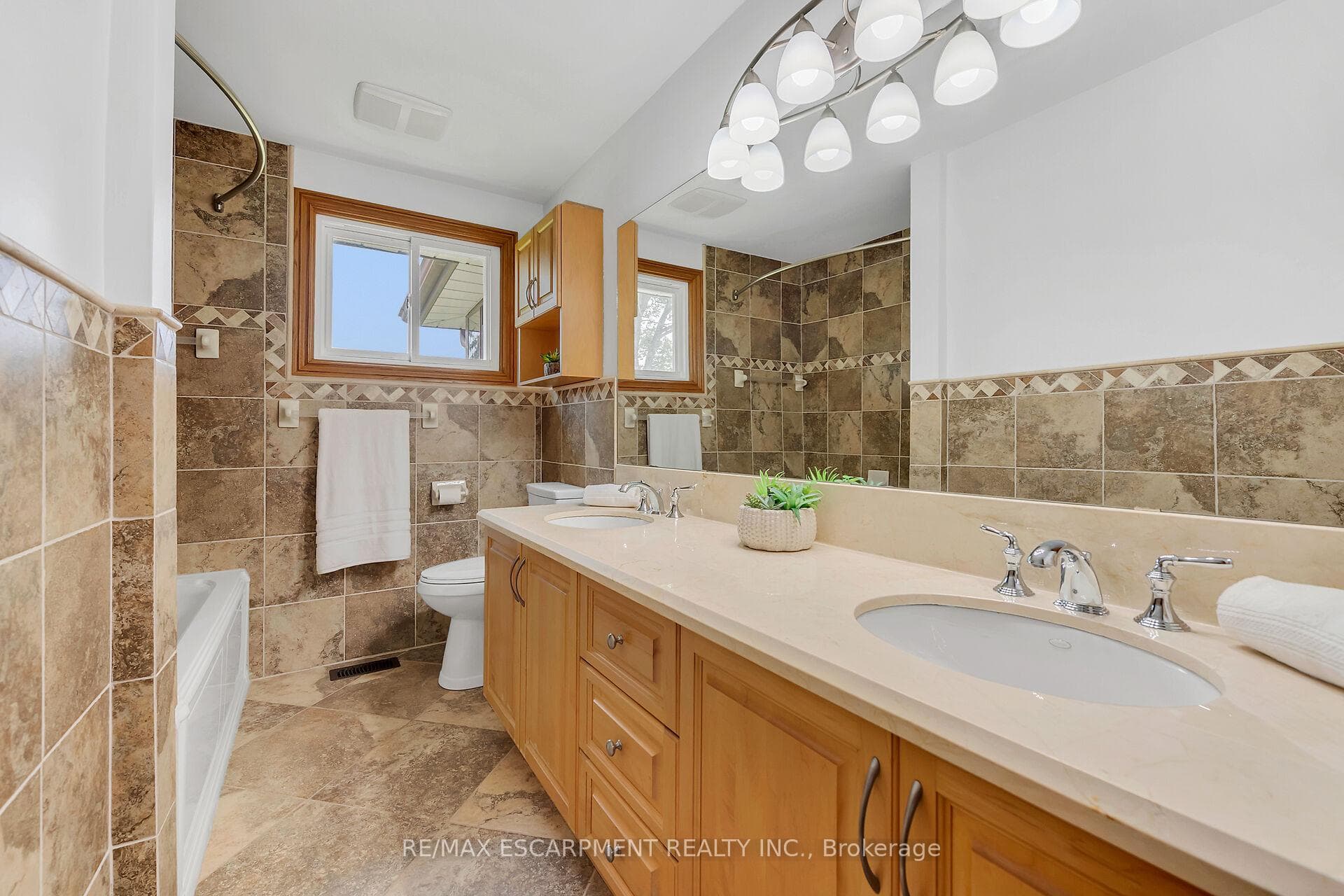 617 Eighth Road photo 14