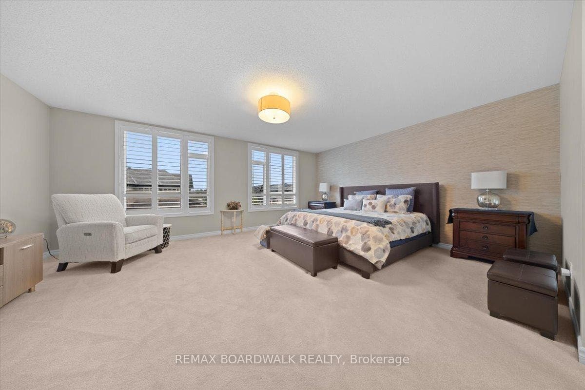 638 GUERNSEY Place photo 40