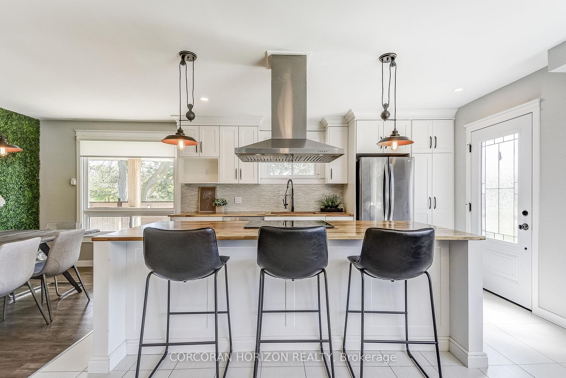 11 Thorncliff Drive photo 10