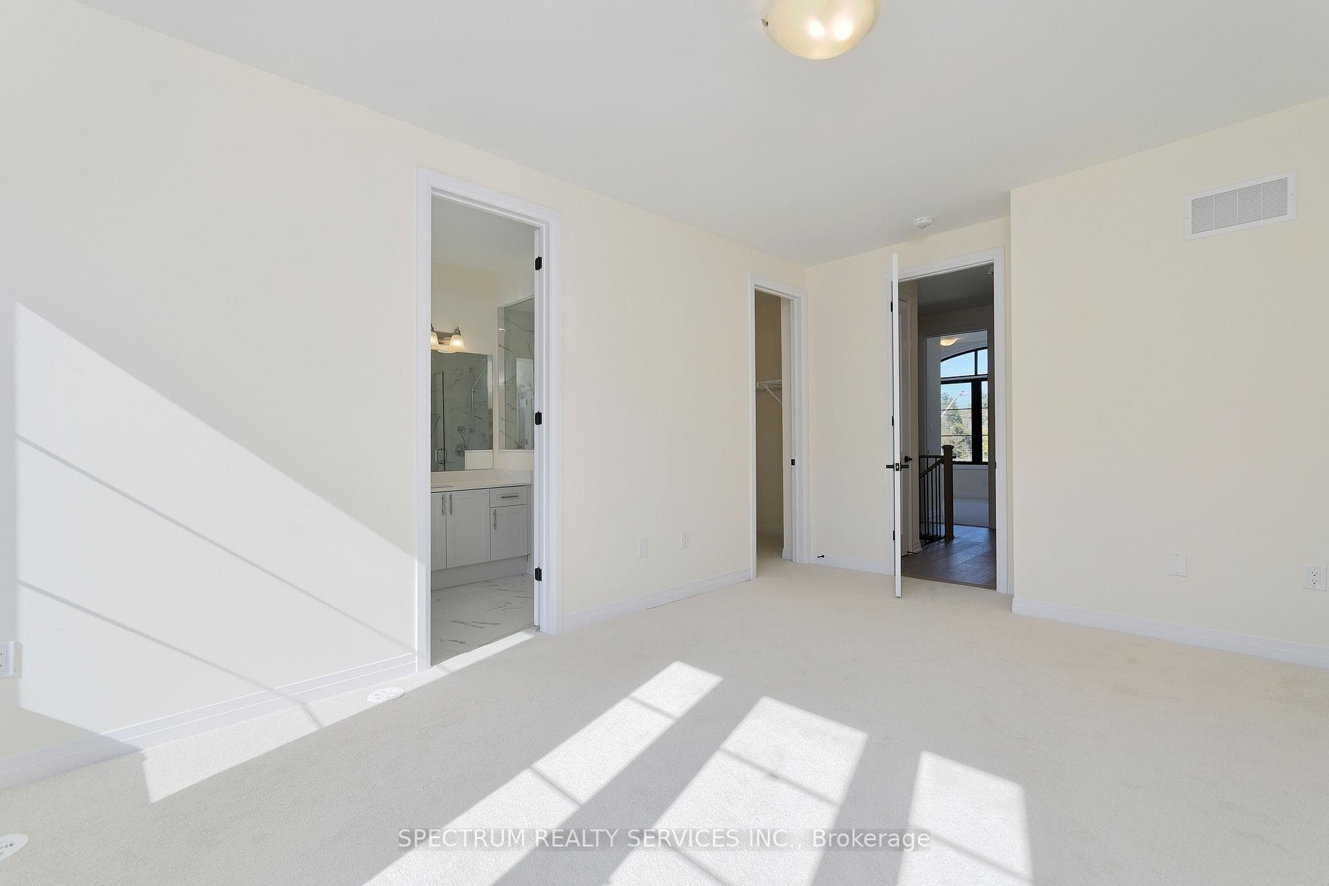74 De La Roche Drive photo 27