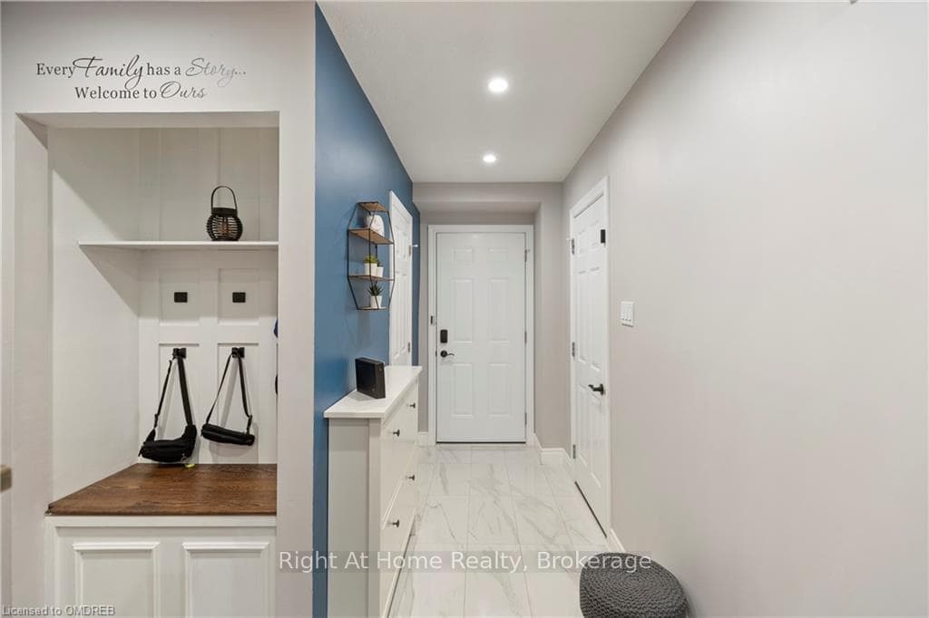 312B BLUEVALE Street photo 4