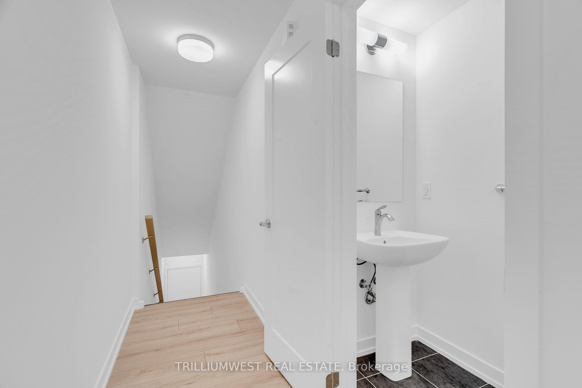 940 ST. DAVID Street Unit 108 photo 8