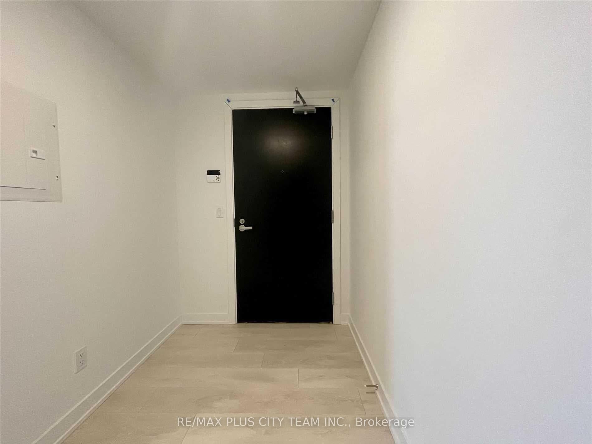 501 Yonge Street Unit 4101 photo 6