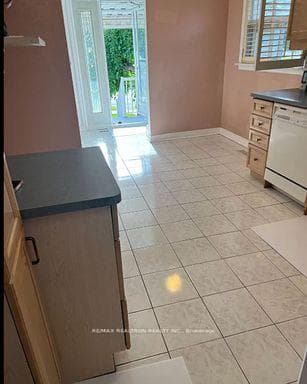 49 Janray Drive photo 3