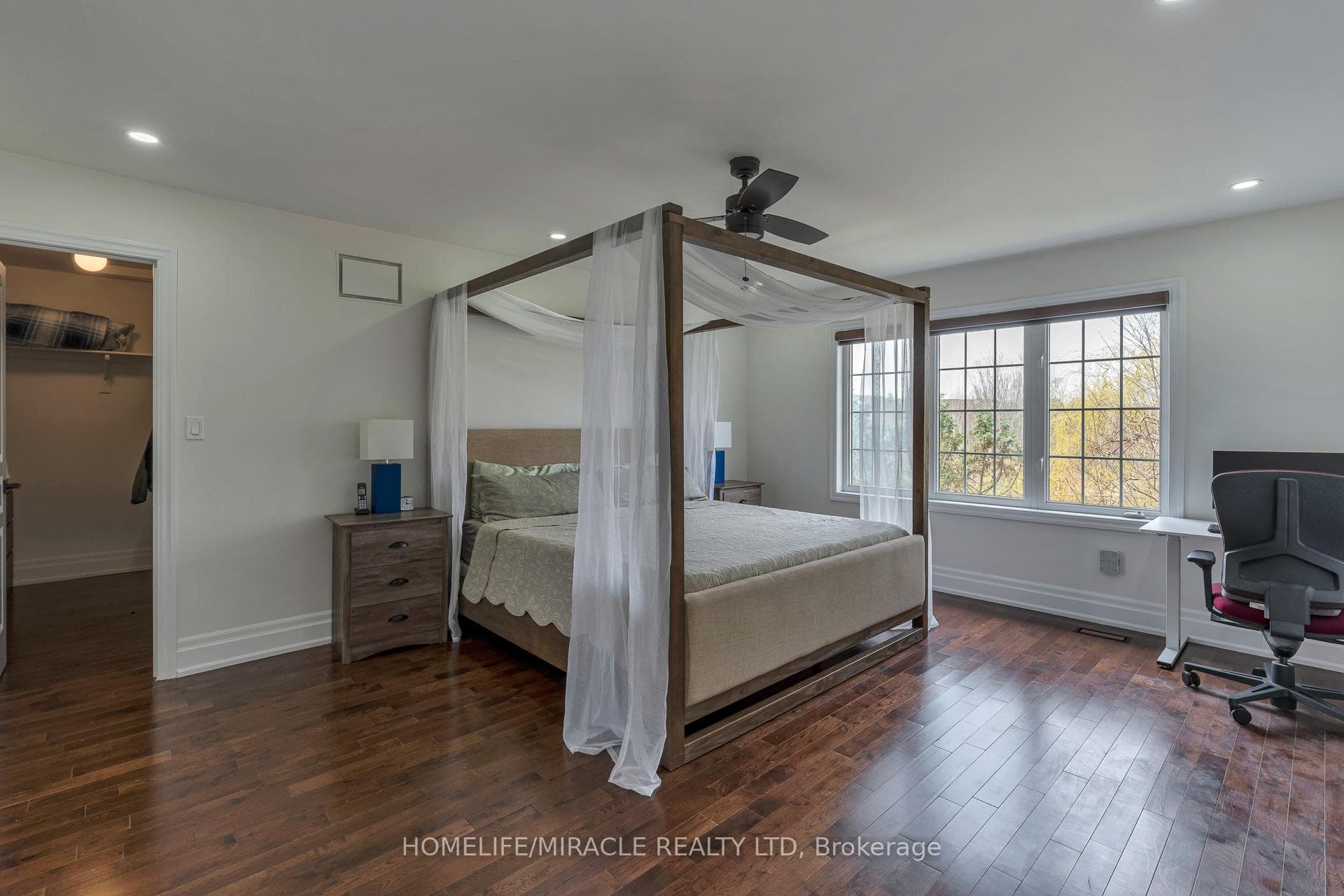 2299 Glazebrook Circle photo 17