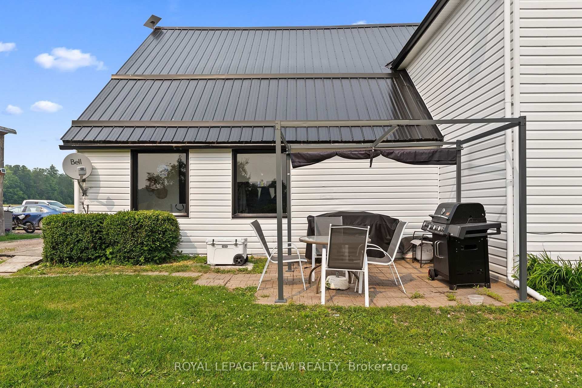 620 Yantha Road Unit A photo 37