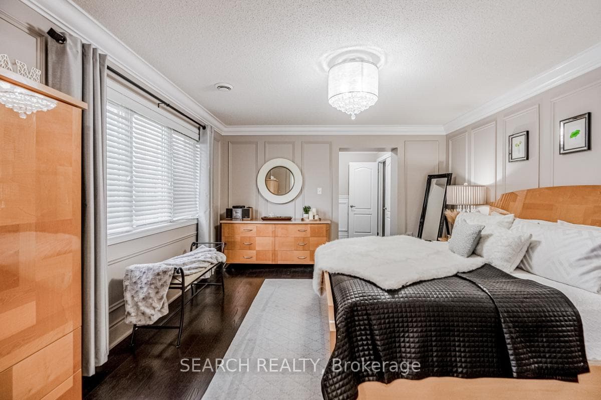 323 McDougall Crossing photo 16
