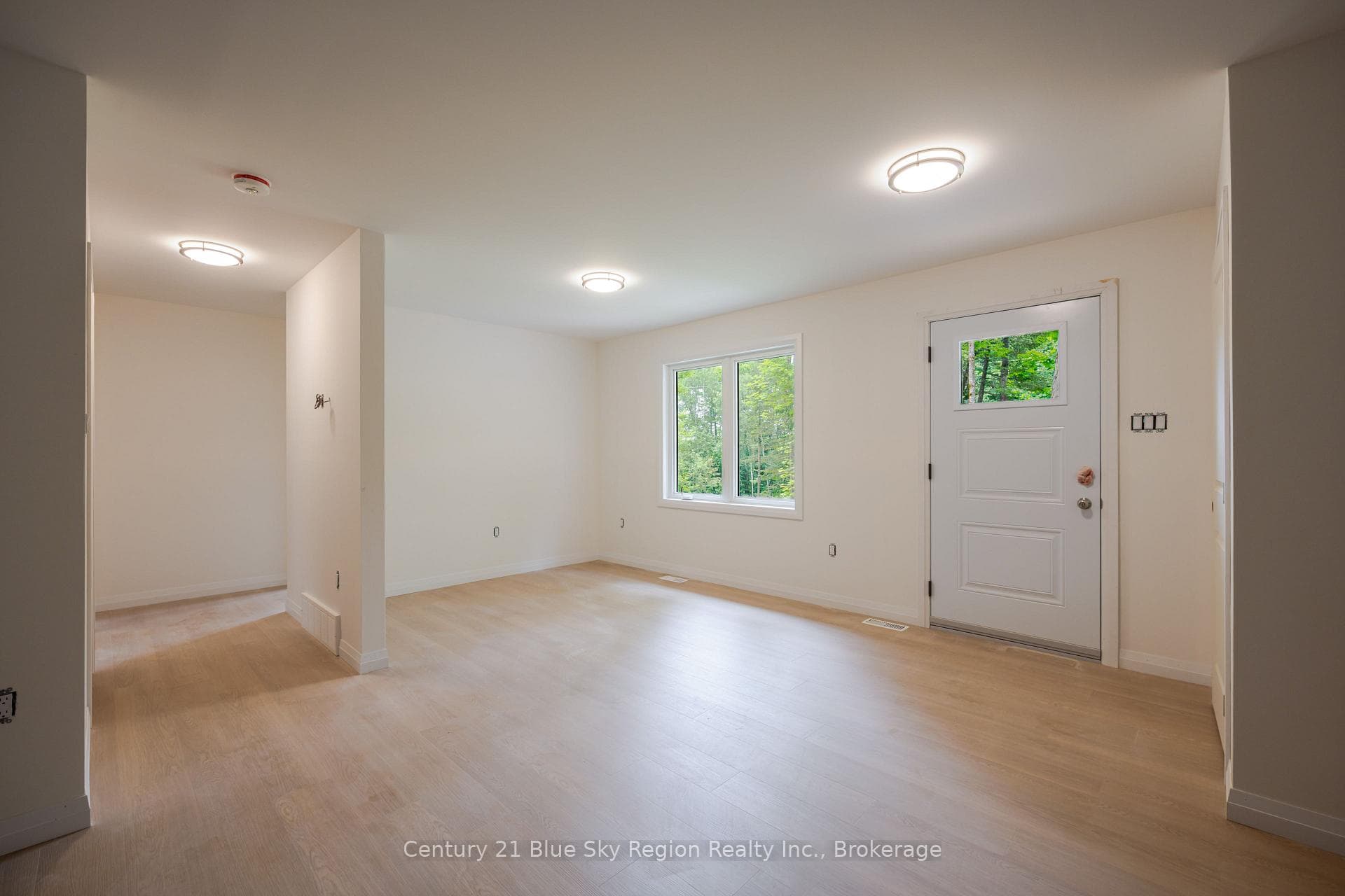 205 Greenwood Drive photo 3