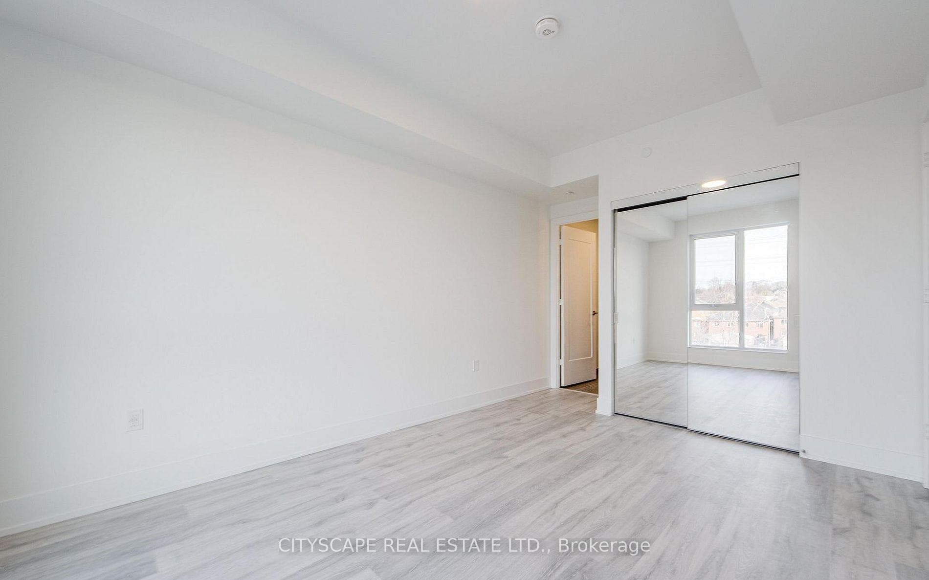 858 Dupont Street Unit 221 photo 17