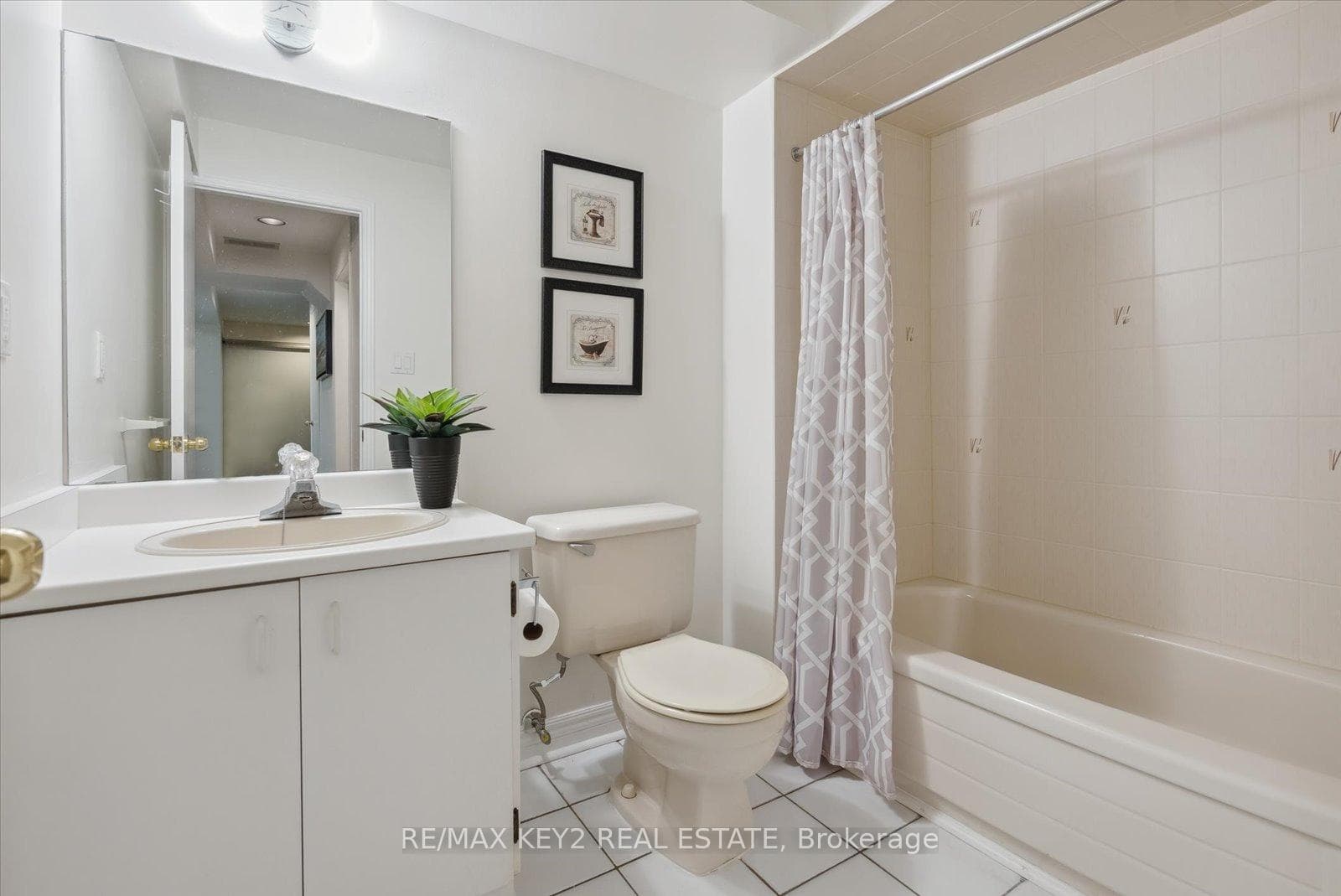 42 Silbury Drive photo 33