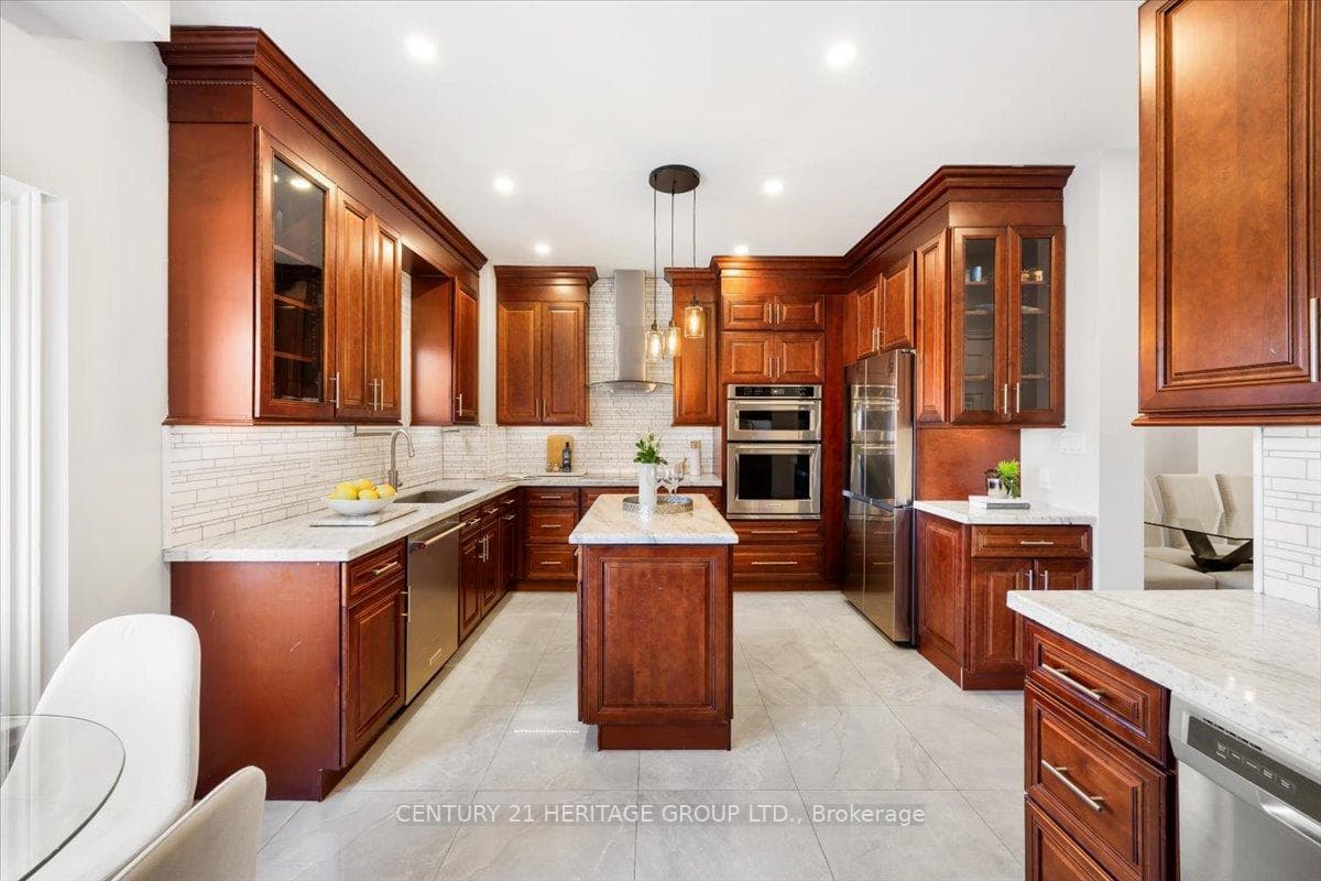 65 Thornway Avenue photo 11