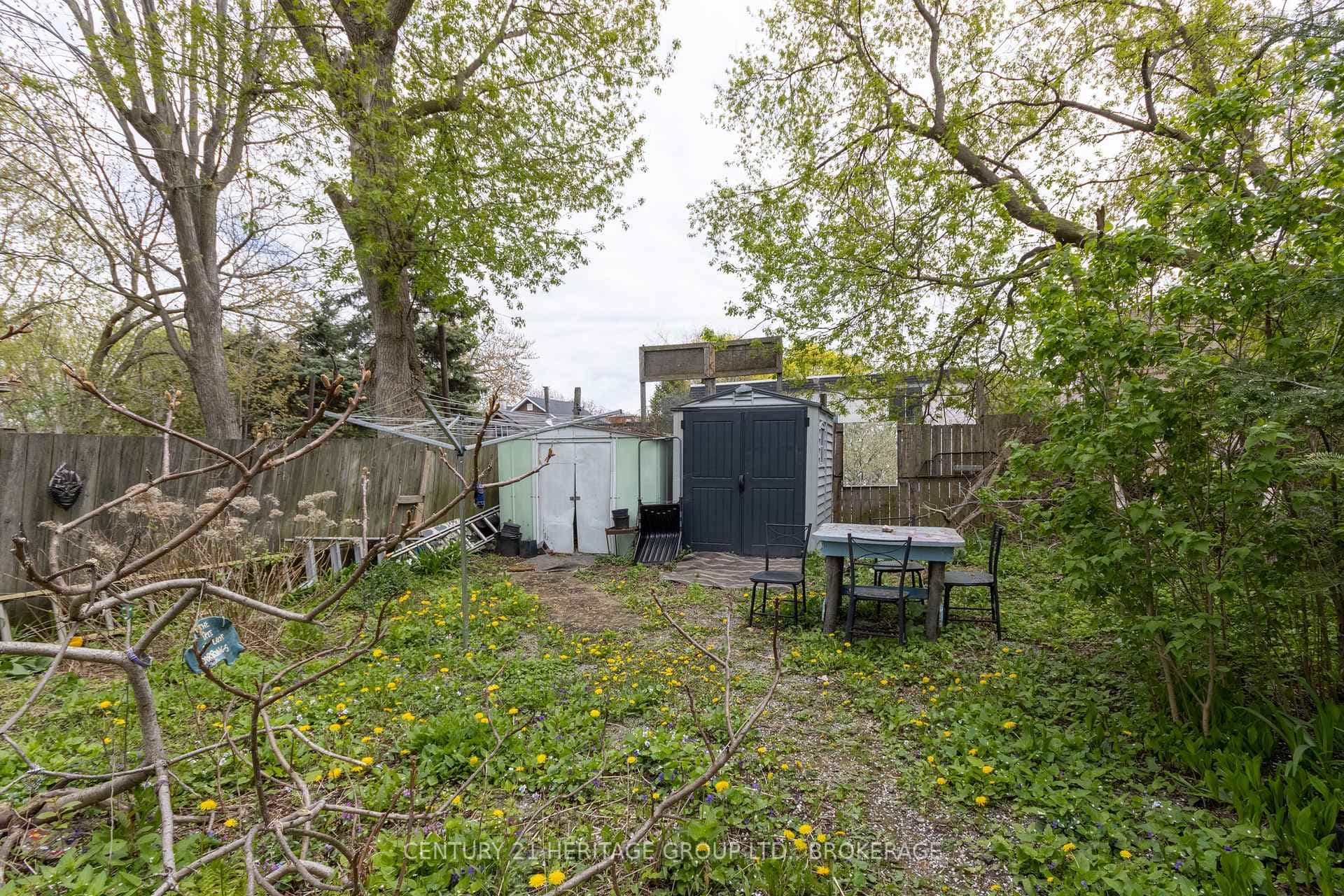 126 Charles Street photo 36