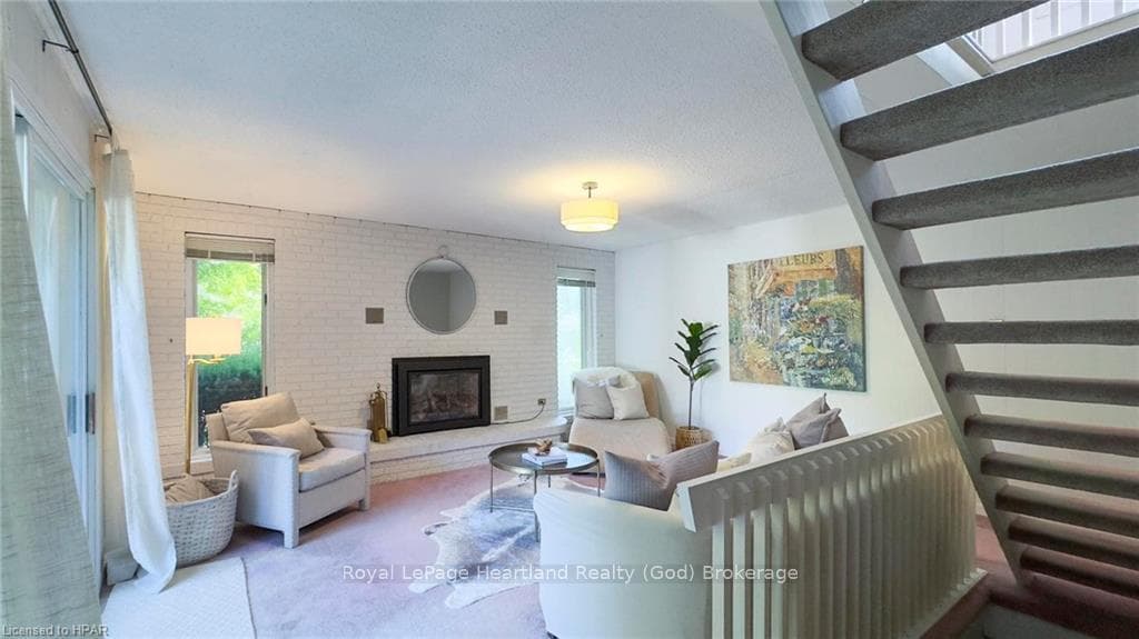 27 BLUEWATER Drive photo 22