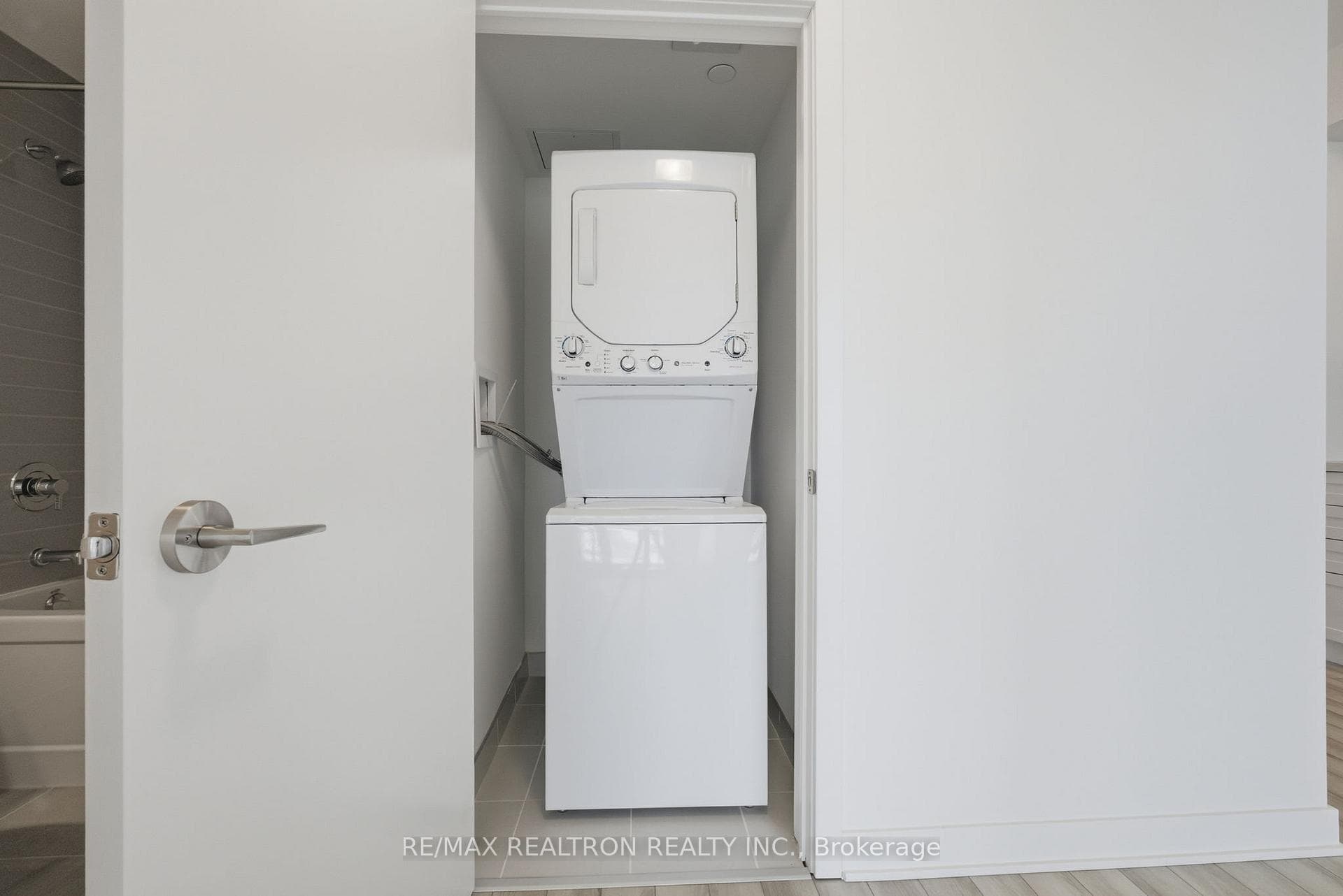 51 Clarington Boulevard Unit 203 photo 11