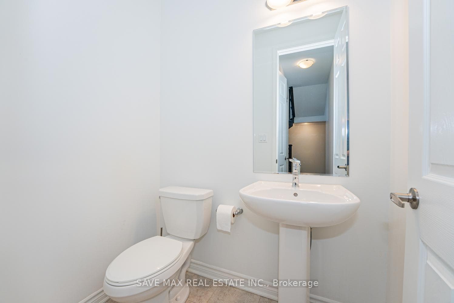 84 Melmar Street photo 17