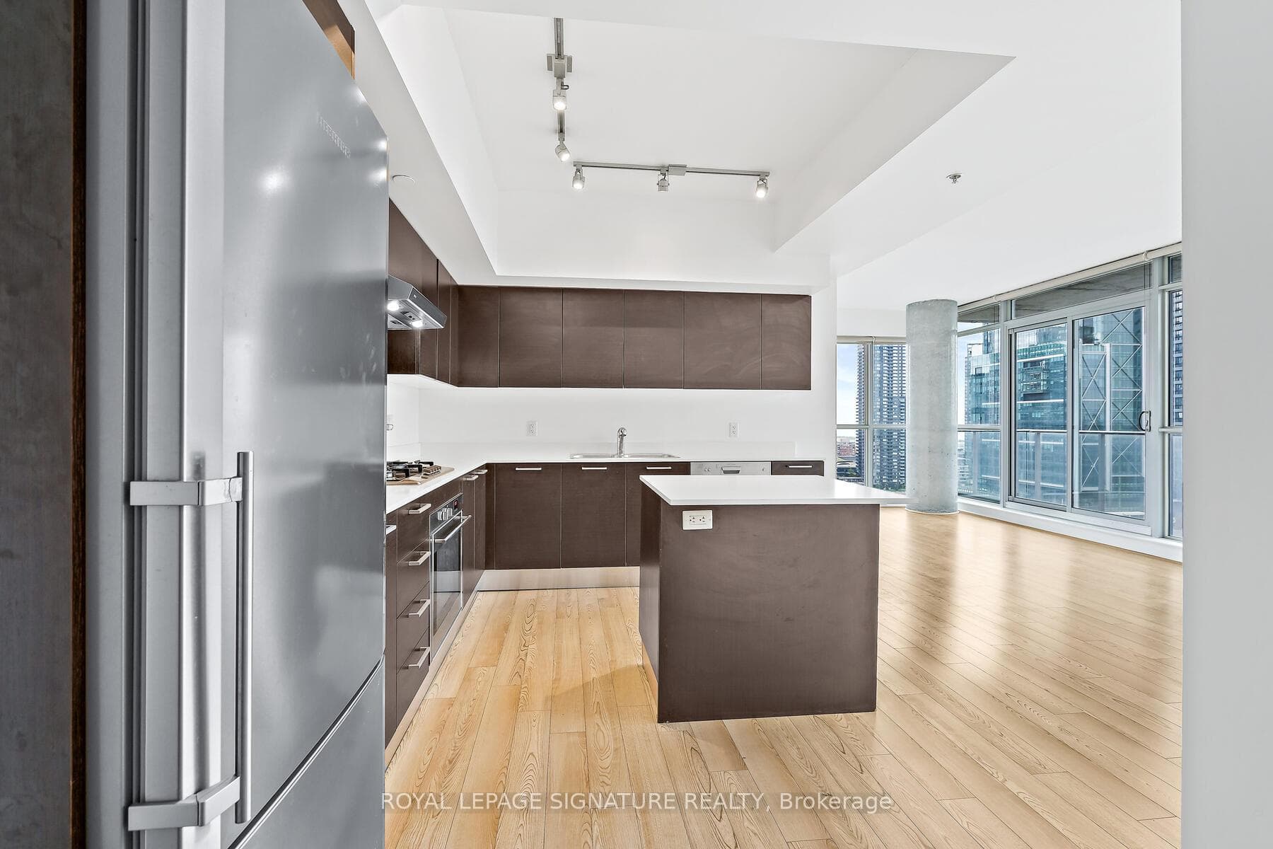 375 King Street Unit 1802 photo 6