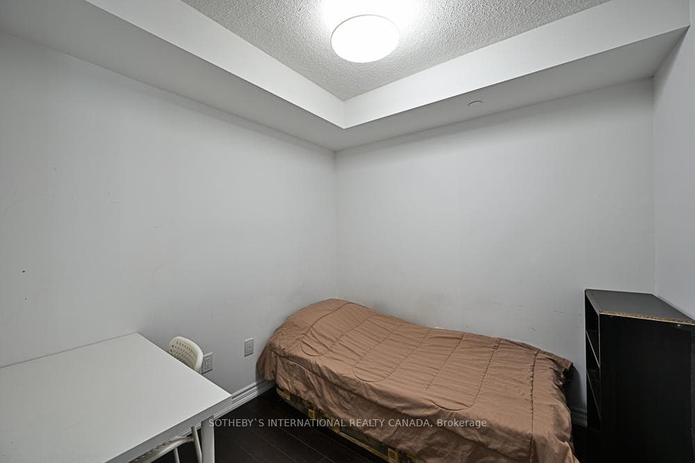 386 Yonge Street Unit 1021 photo 38