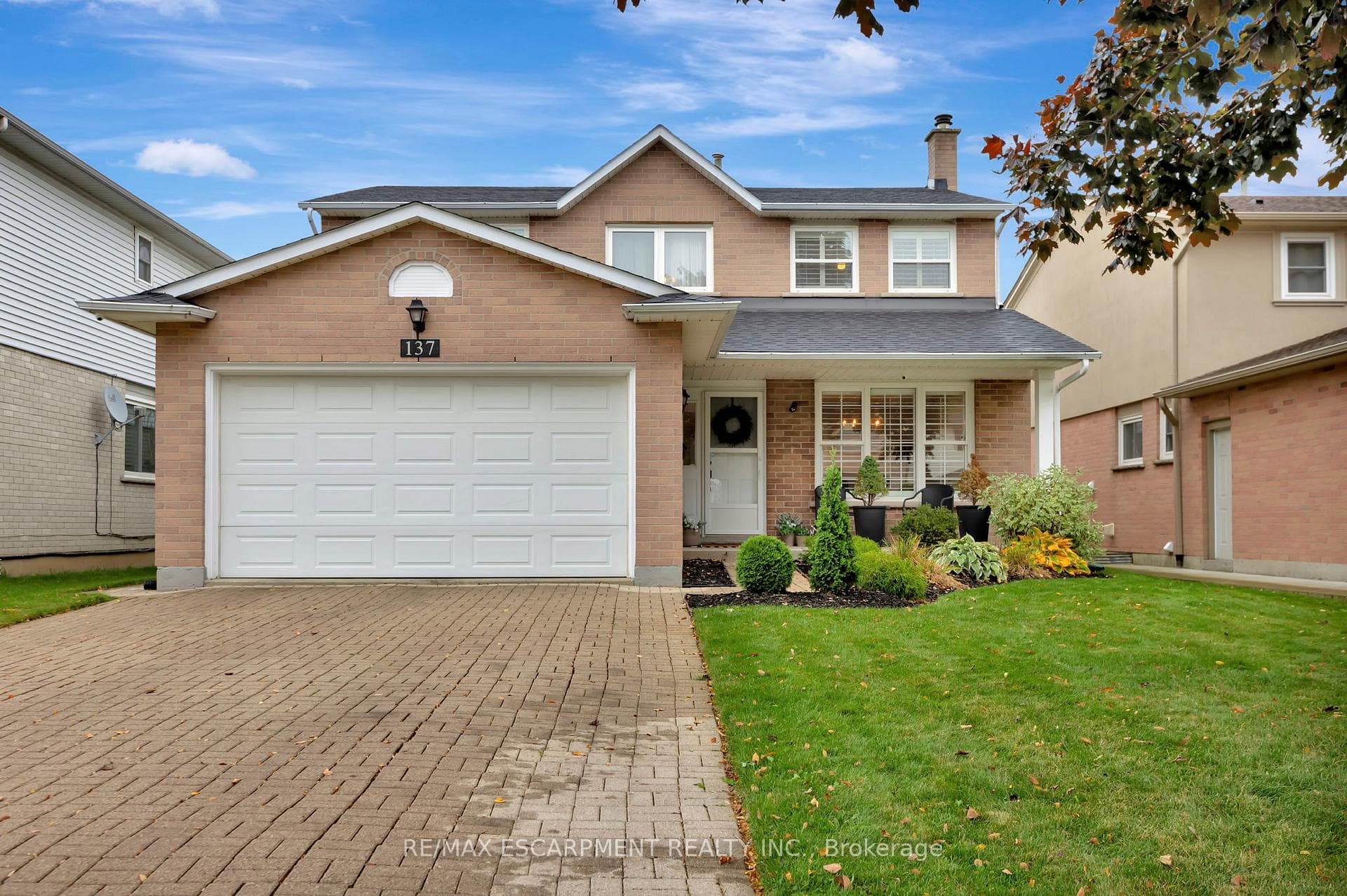 137 Dragoon Drive photo 1