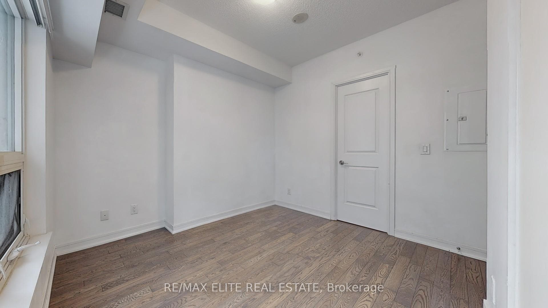 9199 Yonge Street Unit 207 photo 28