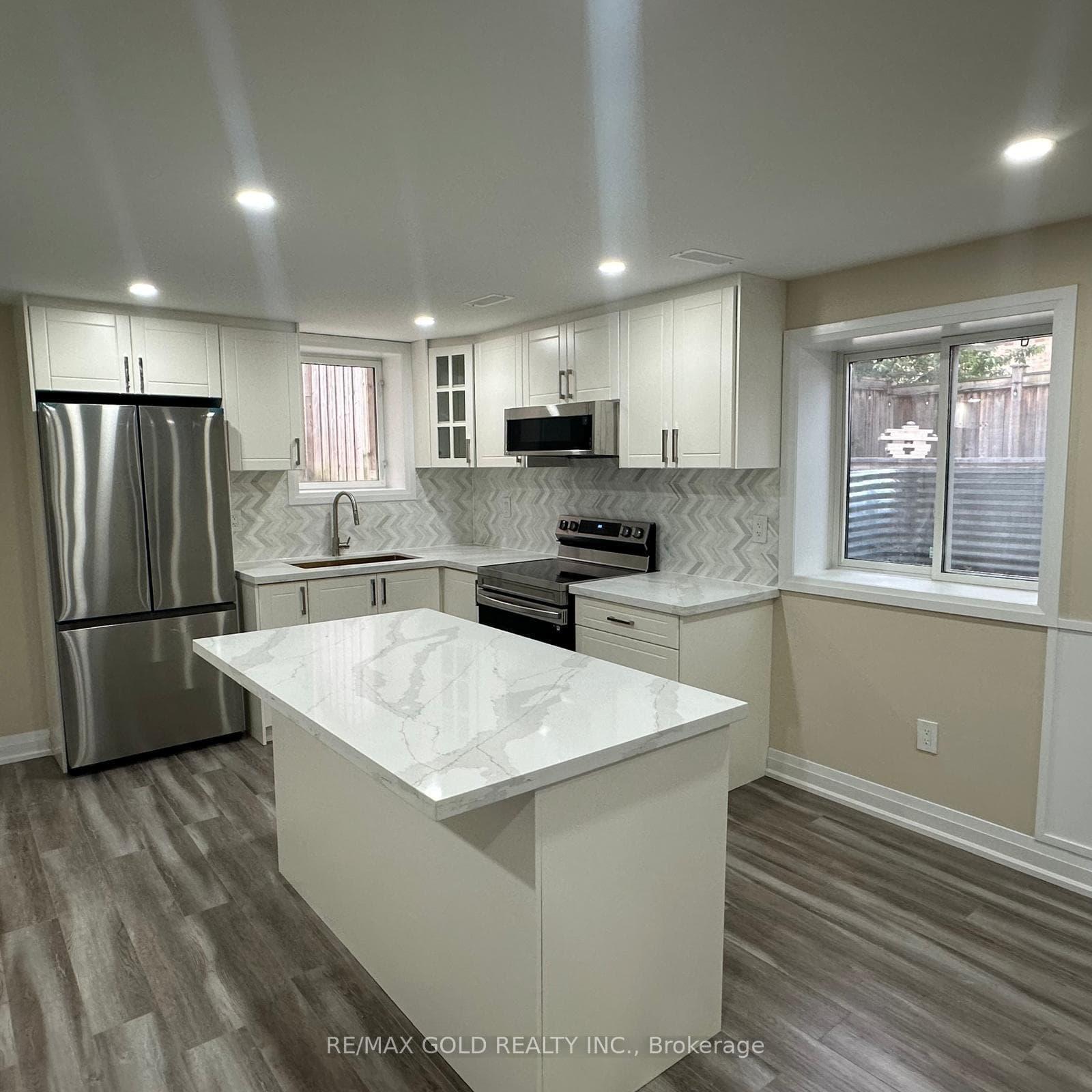 25 Crown Drive Unit Lower-A photo 3