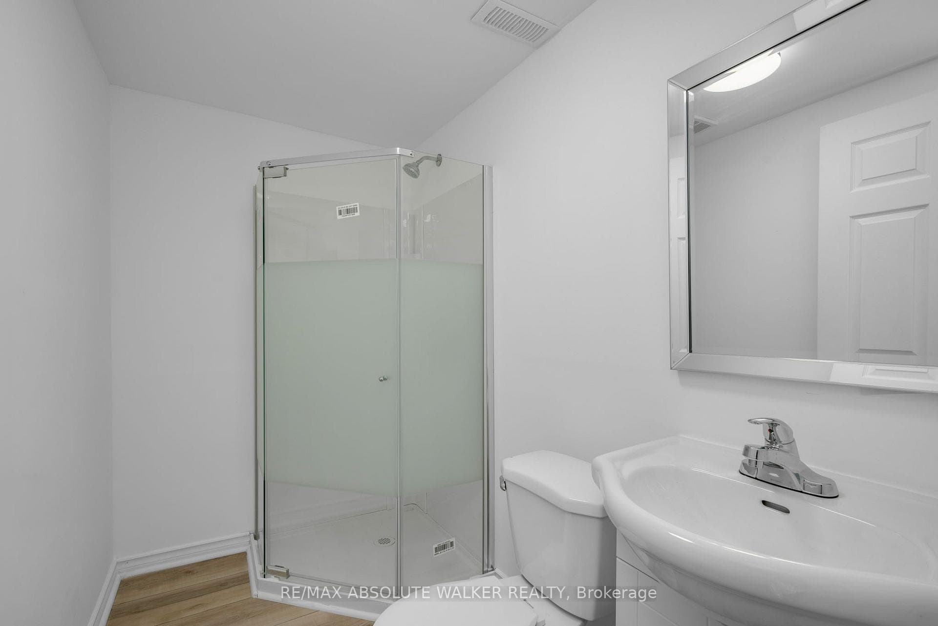 2269 Sandman Crescent photo 32