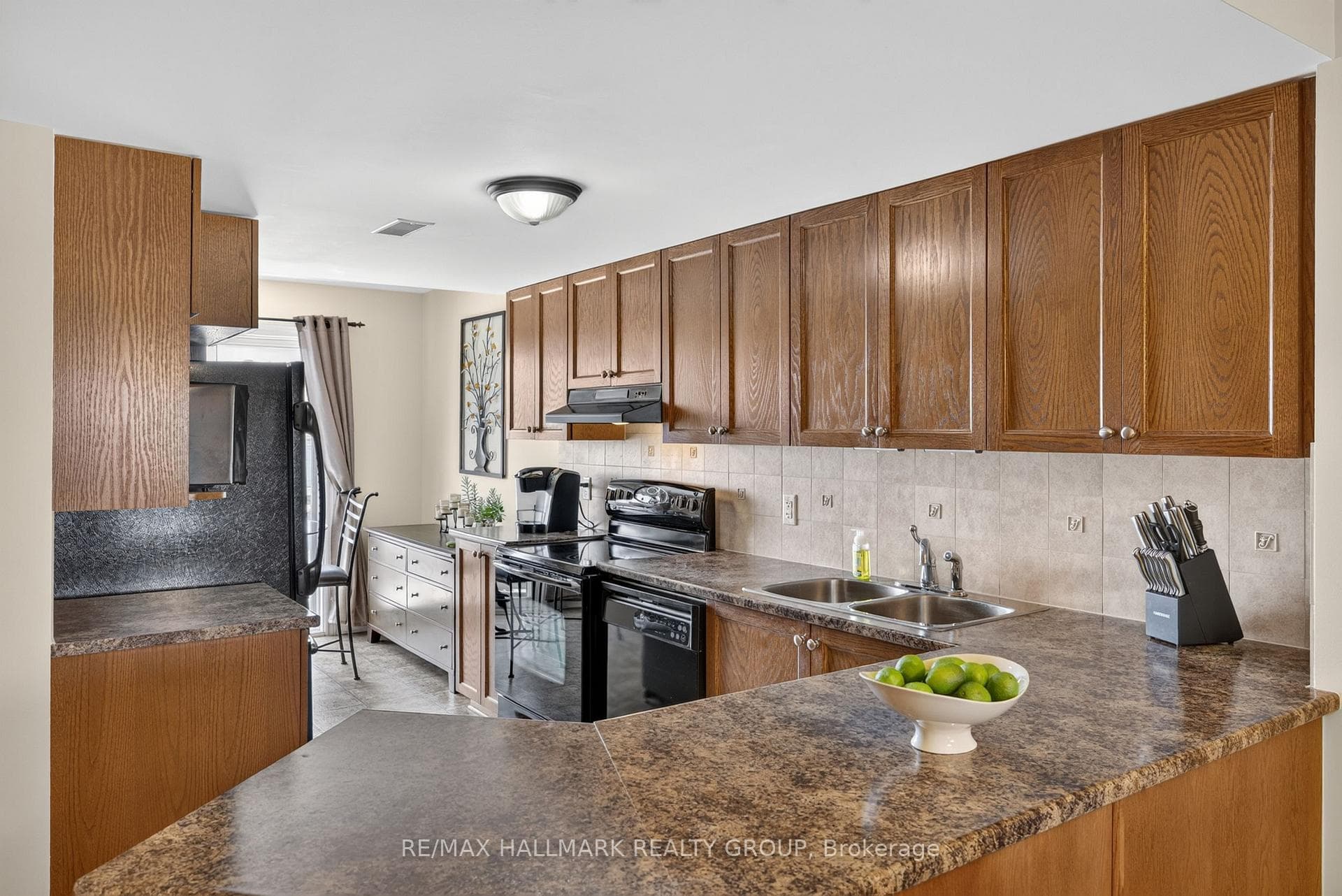 581 Lakeridge Drive Unit 16 photo 14