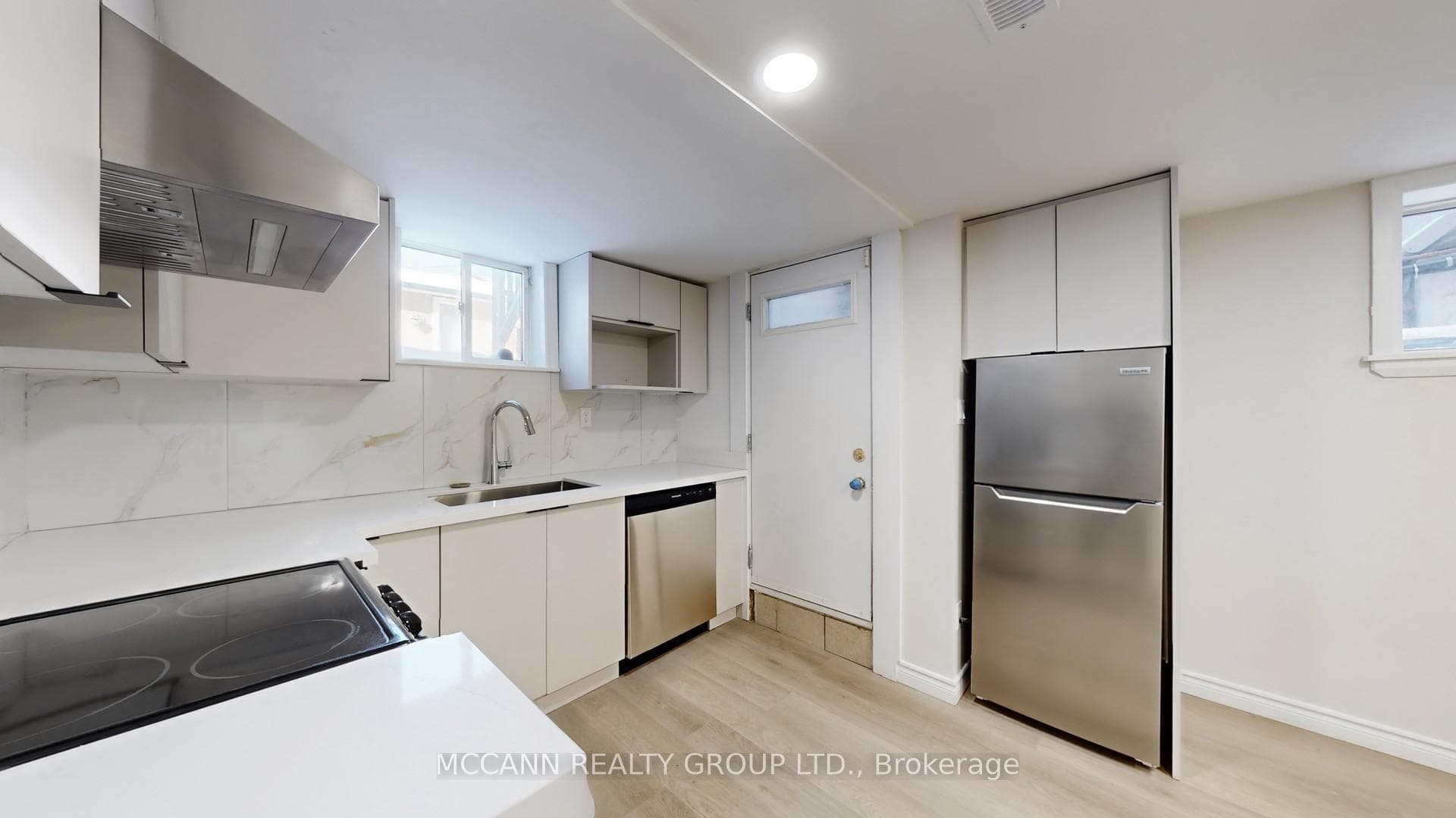 274 Boon Avenue photo 7