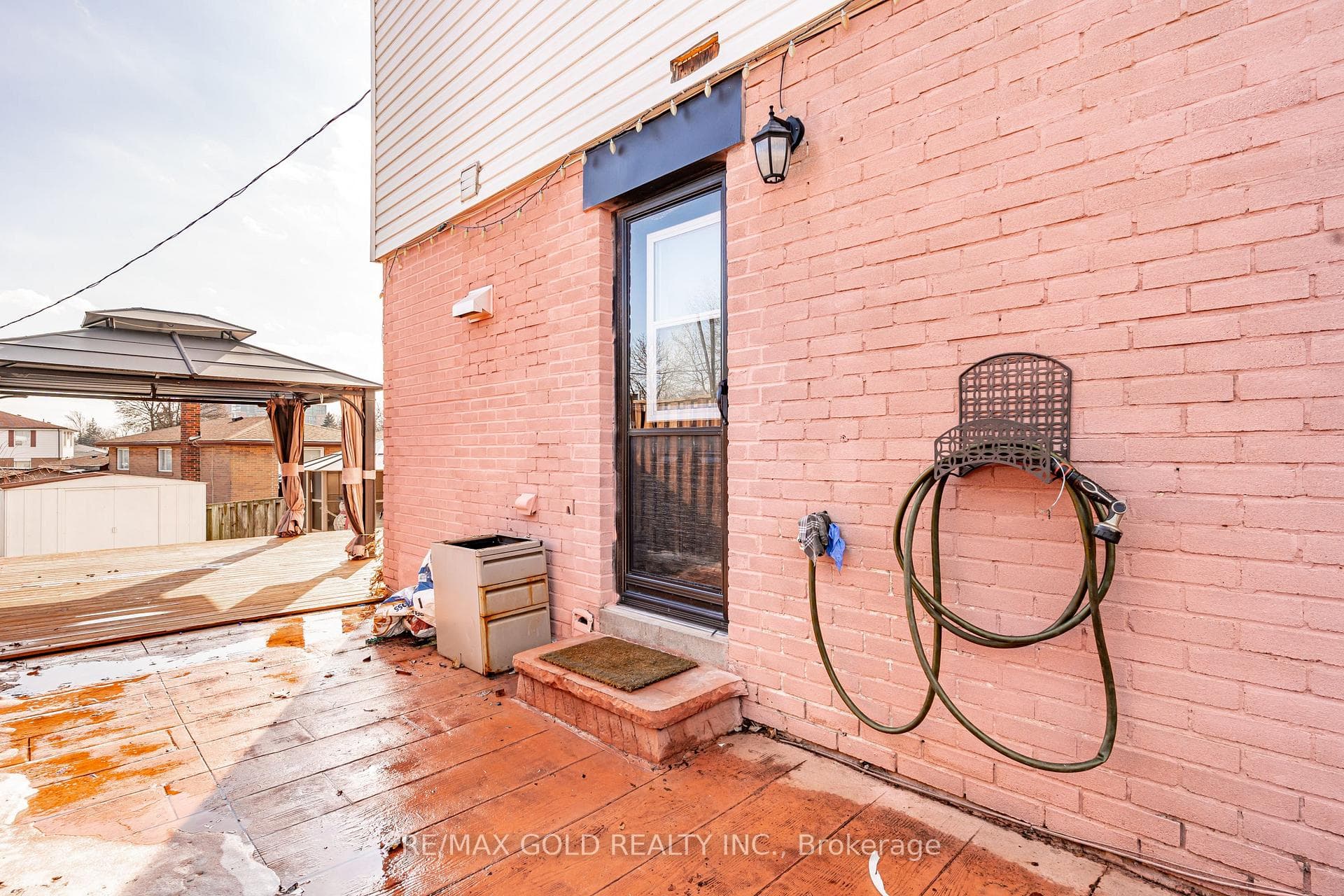 9 Dalton Place photo 32