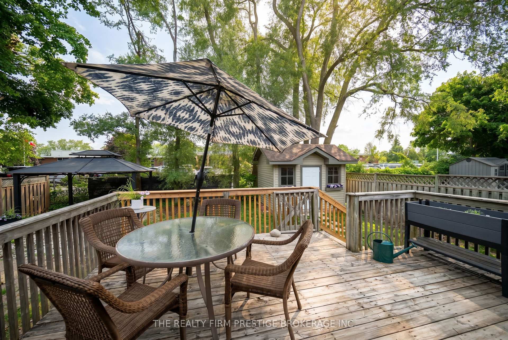6806 James Street photo 32