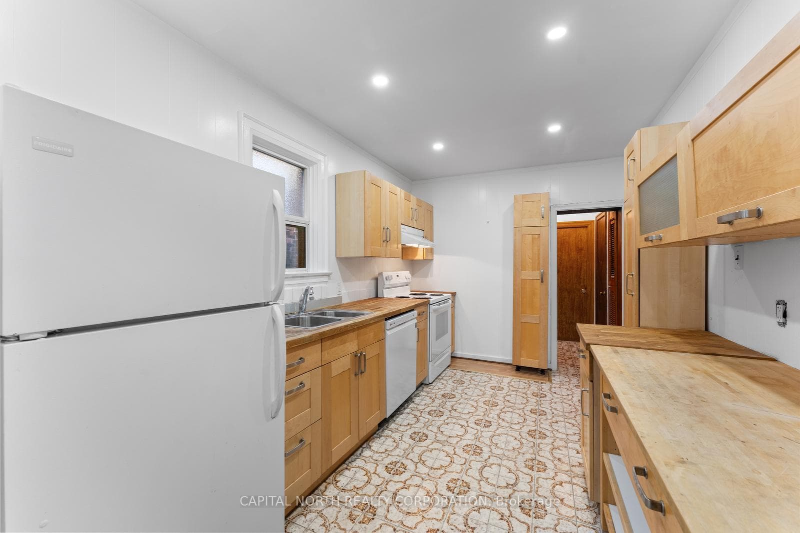 47 Robina Avenue Unit 1 photo 7