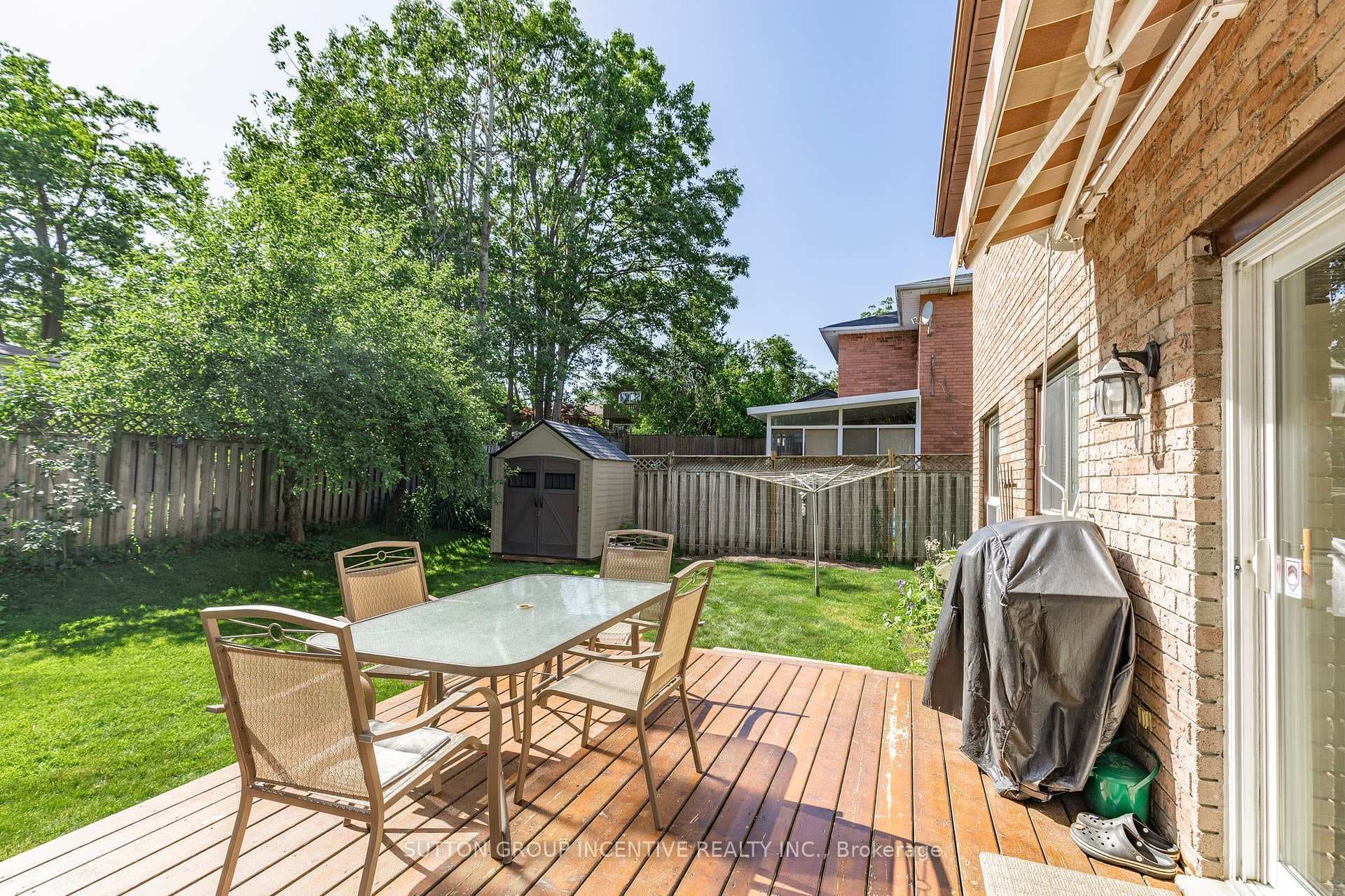 10 Keats Drive photo 6