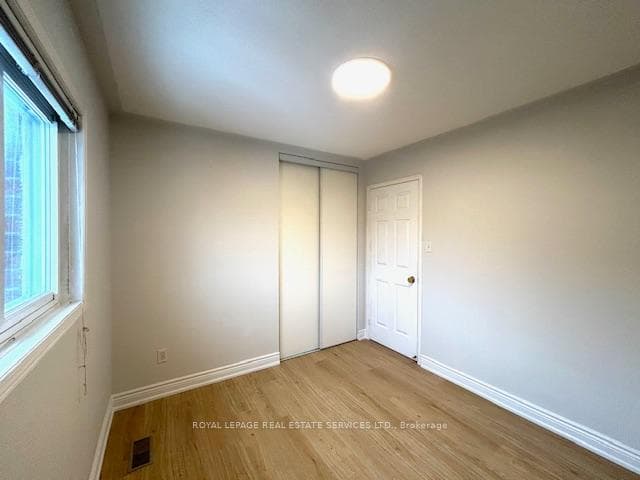 5323 Flatford Road photo 26