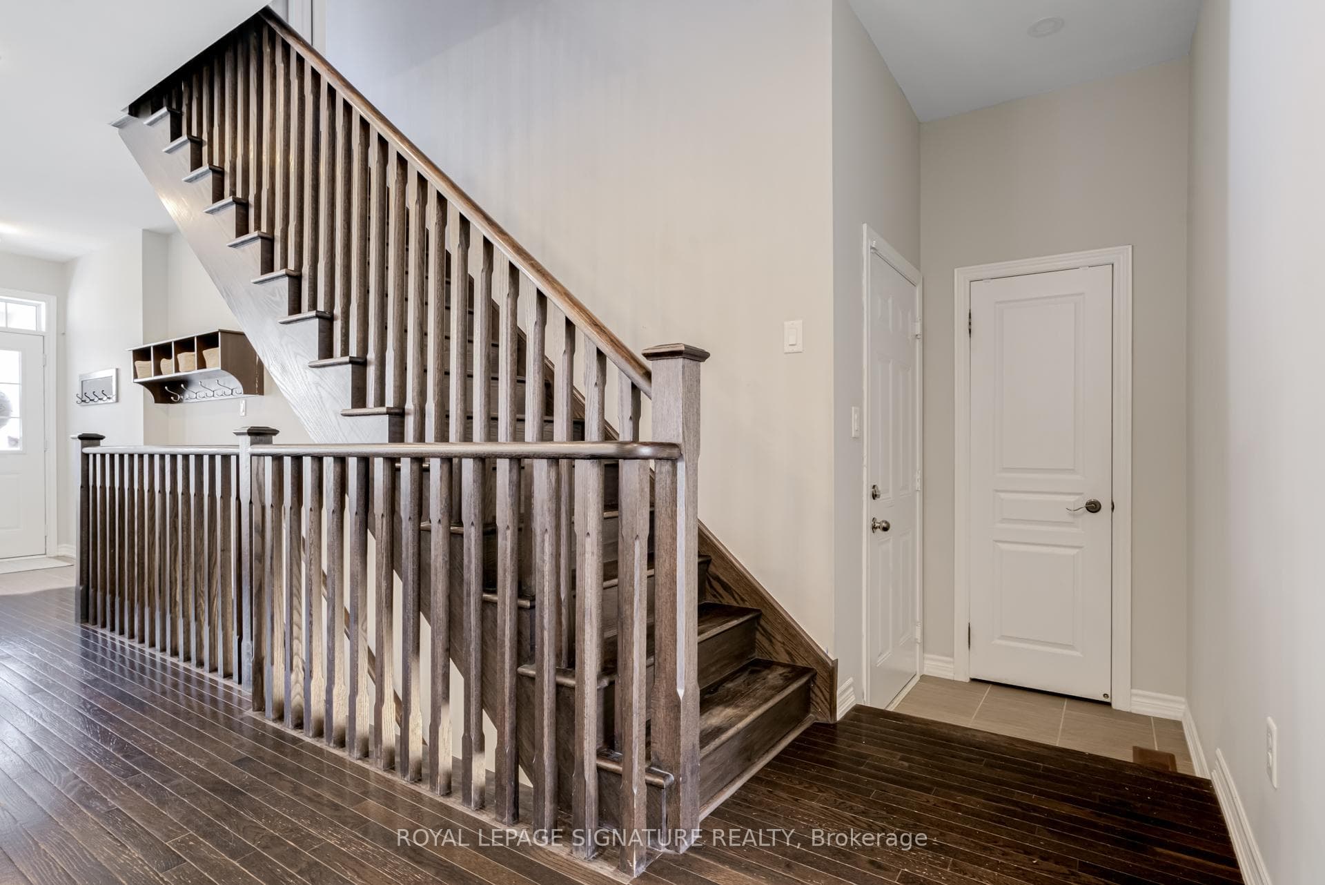 1517 Haws Crescent photo 14