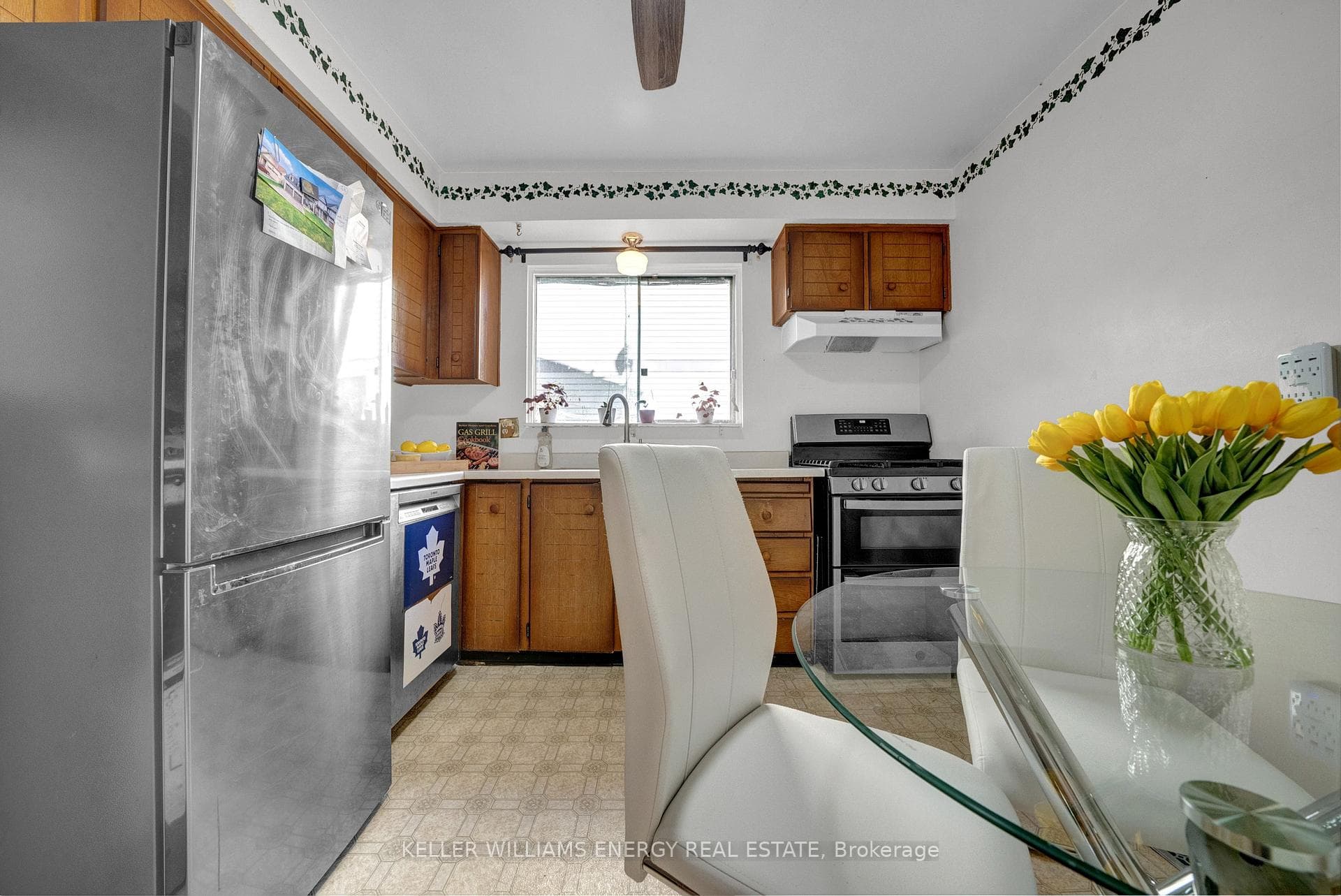 518 Camelot Drive photo 16