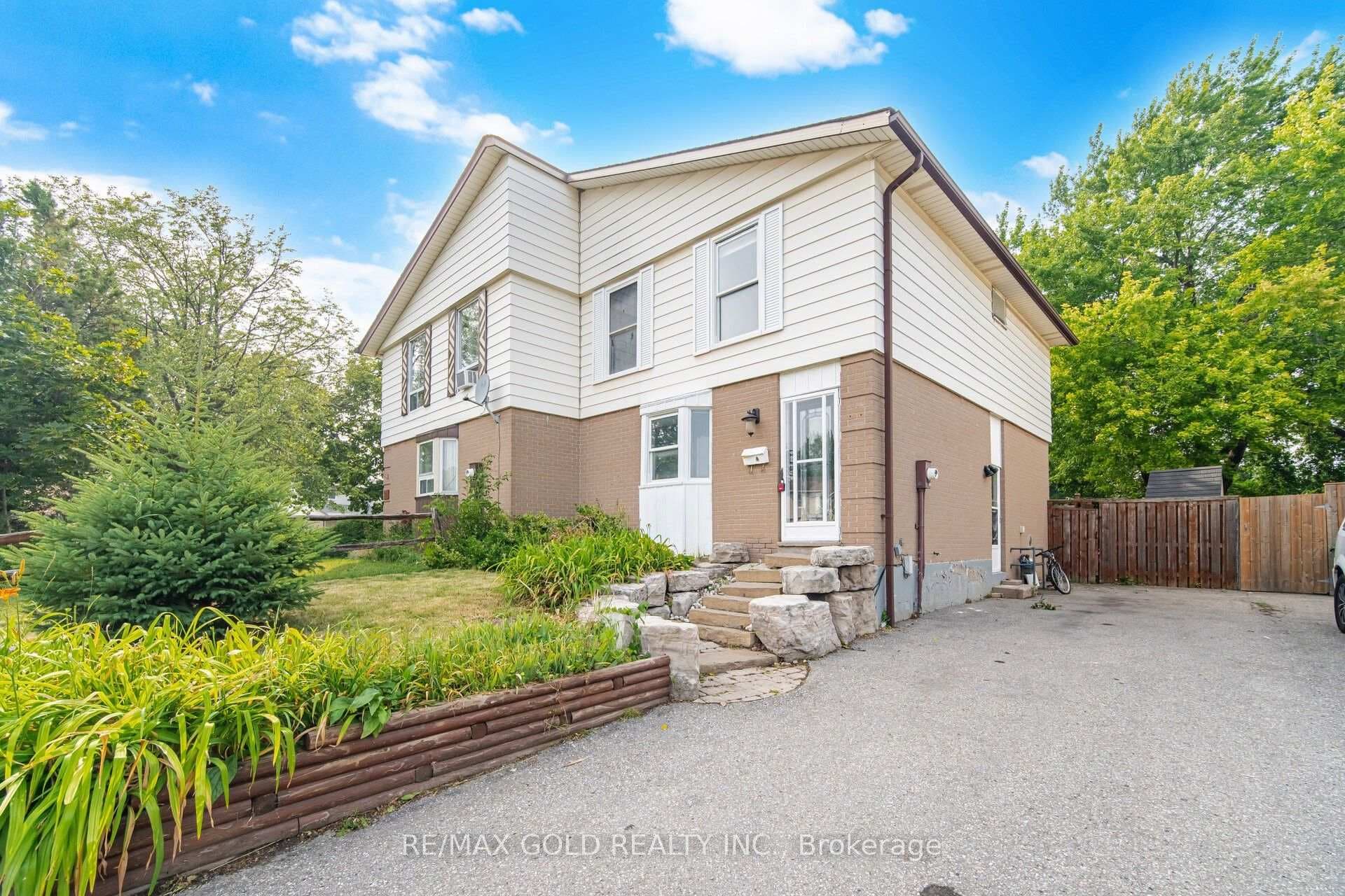 16 Crawford Drive photo 1