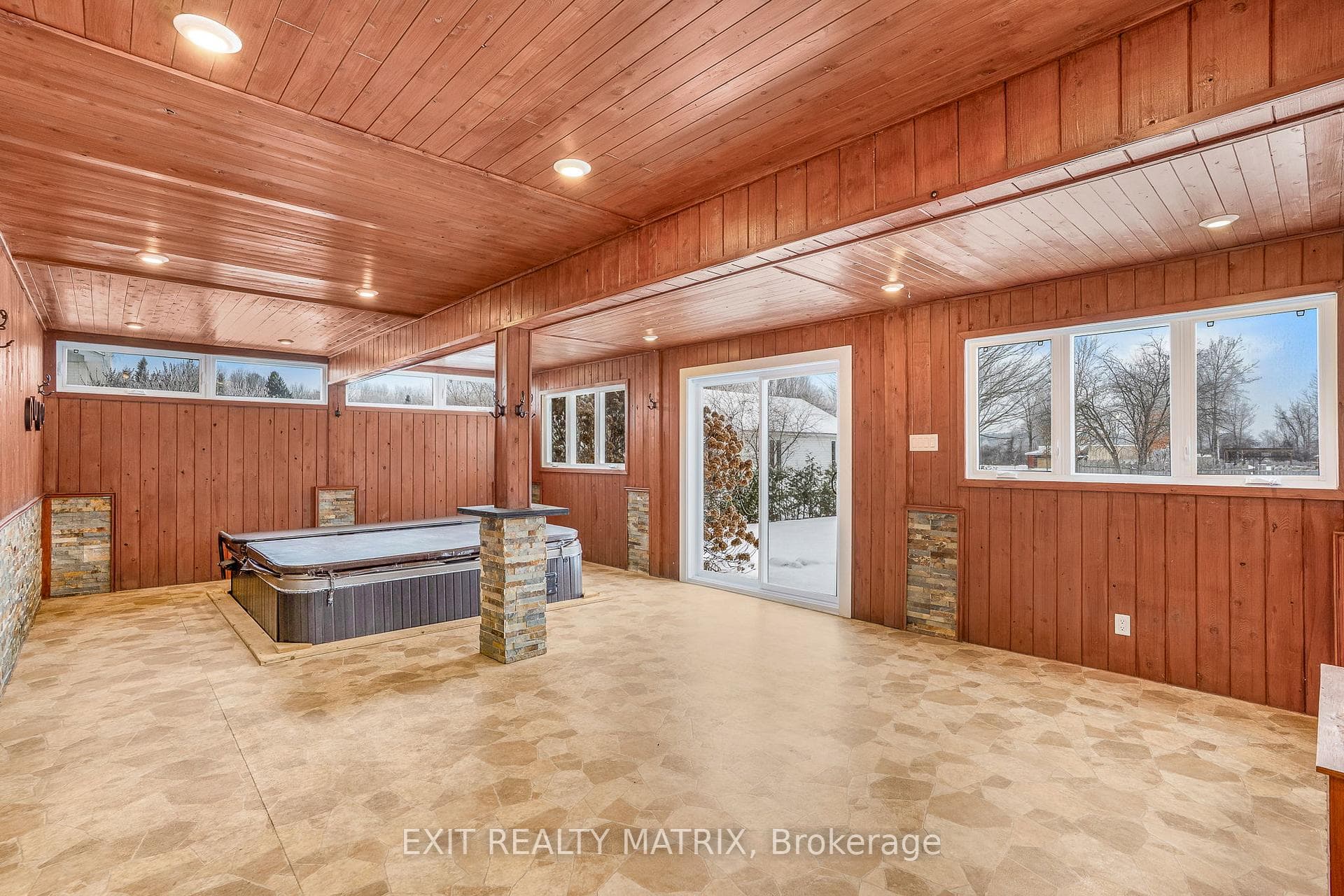 1650 Gourley Road photo 16