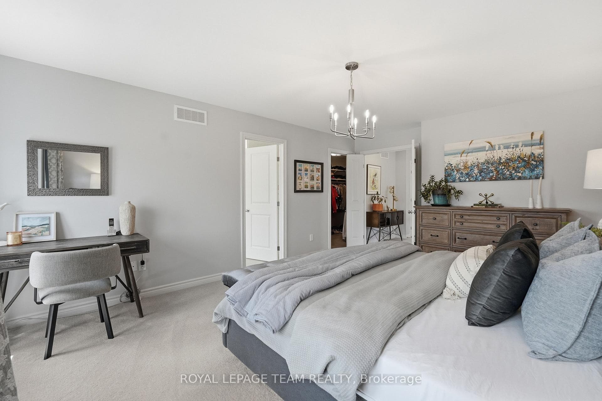 Large primary suite w/ double doors & ensuite