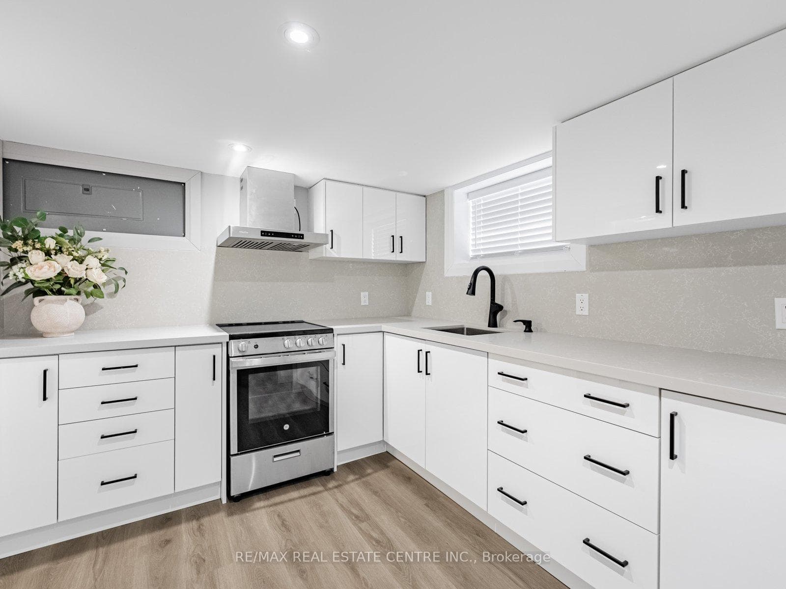 312 William Street photo 18