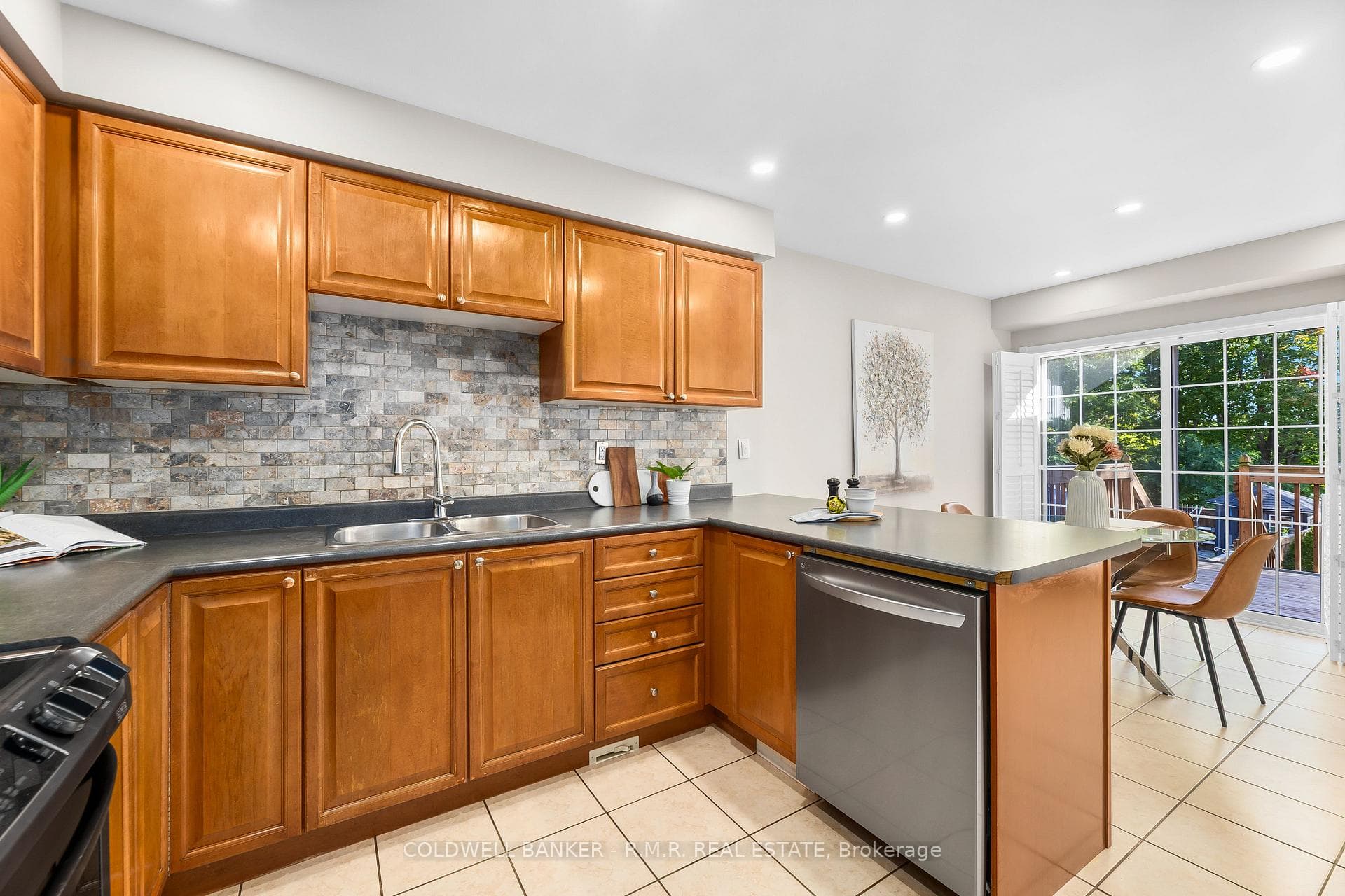 62 Ipswich Place photo 12
