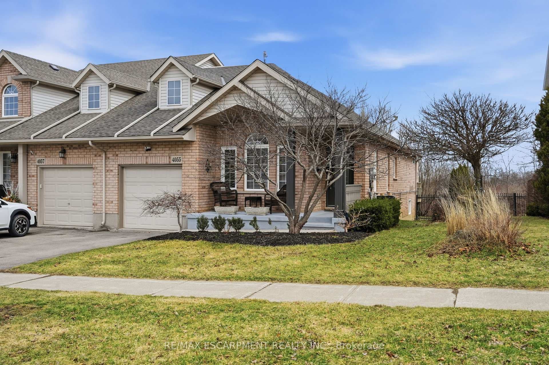 4055 Ashby Drive photo 2