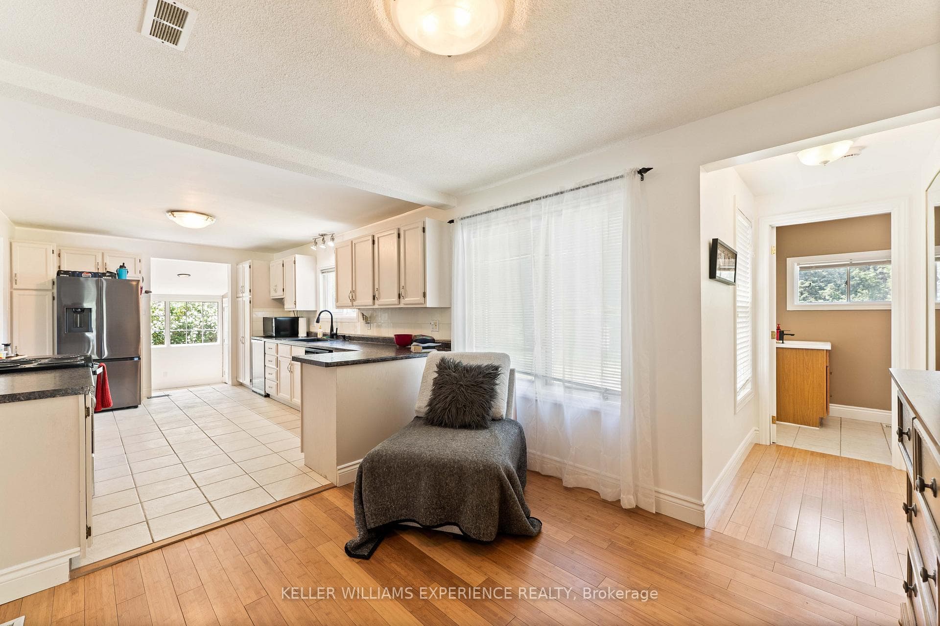3514 PENETANGUISHENE Road photo 26