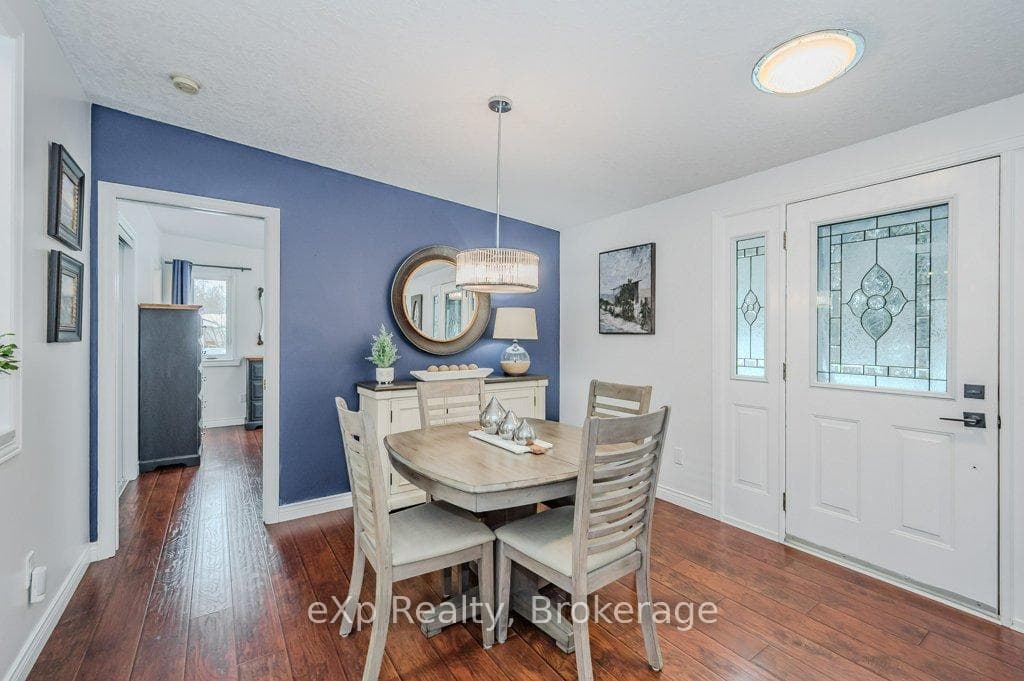 4 Bush Lane photo 16