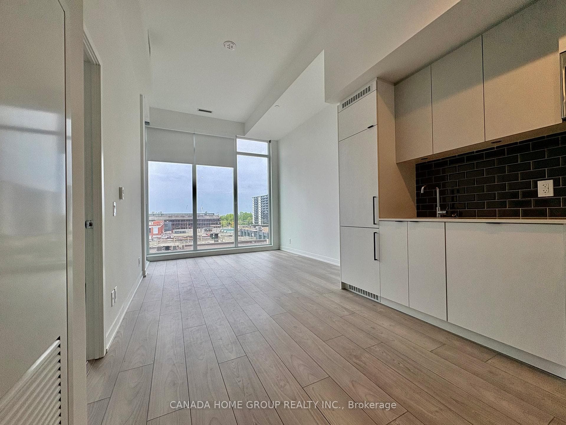 285 Dufferin Street Unit 419 photo 7