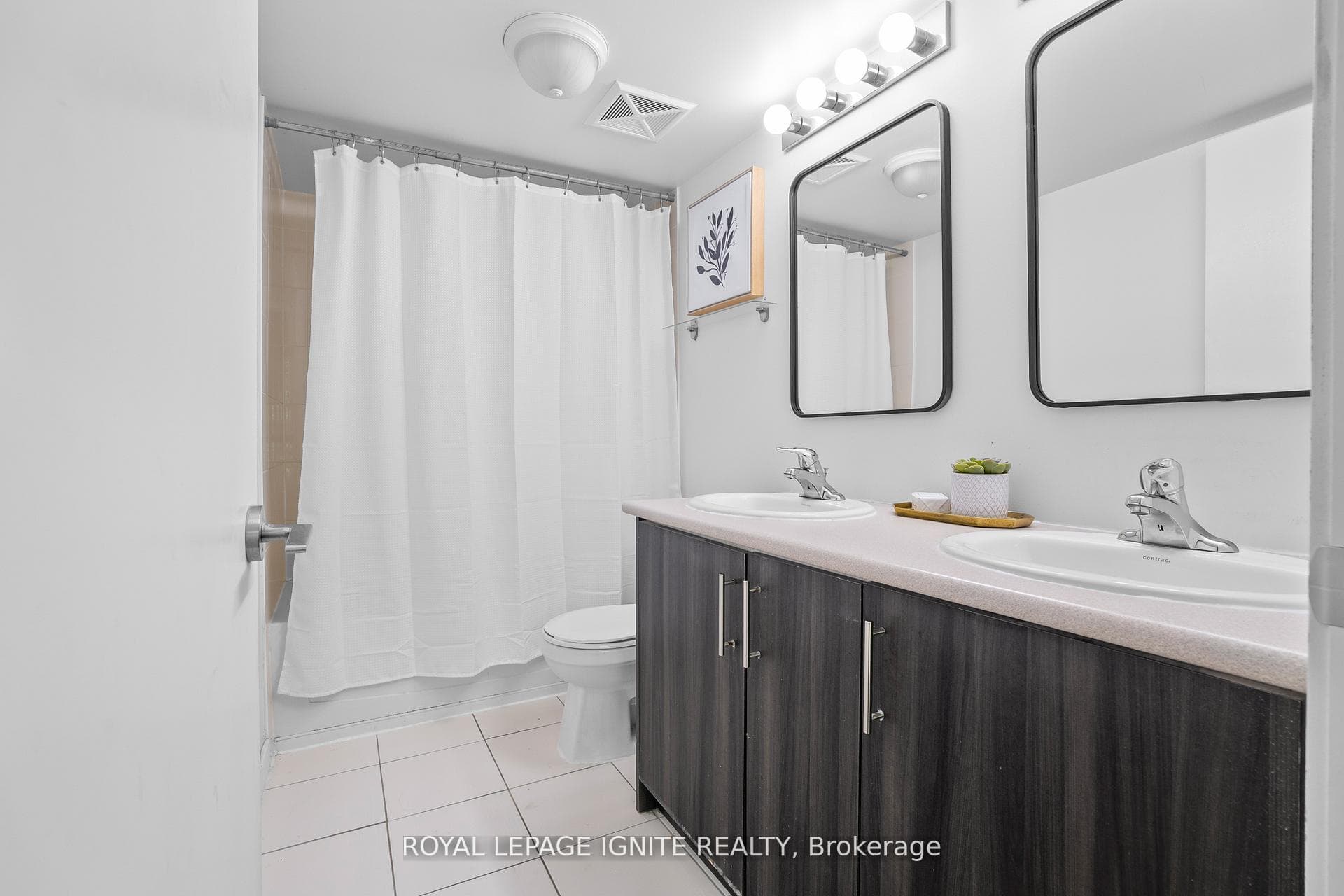 2063 Weston Road Unit Unit 2 photo 28