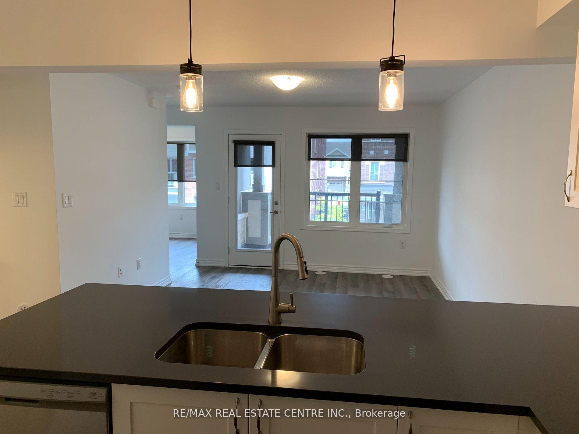 1260 Hop Place photo 8