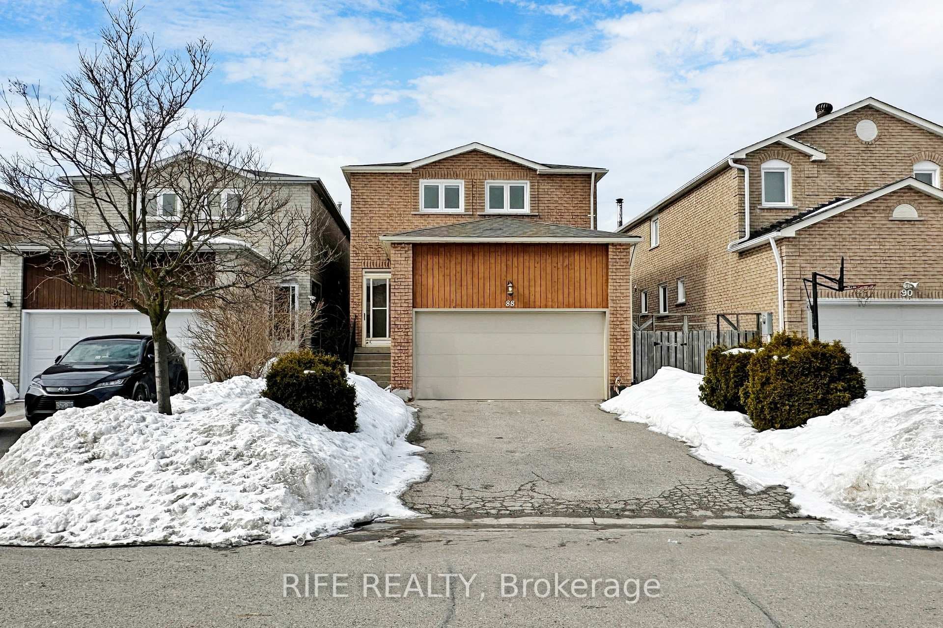 88 Stather Crescent photo 1
