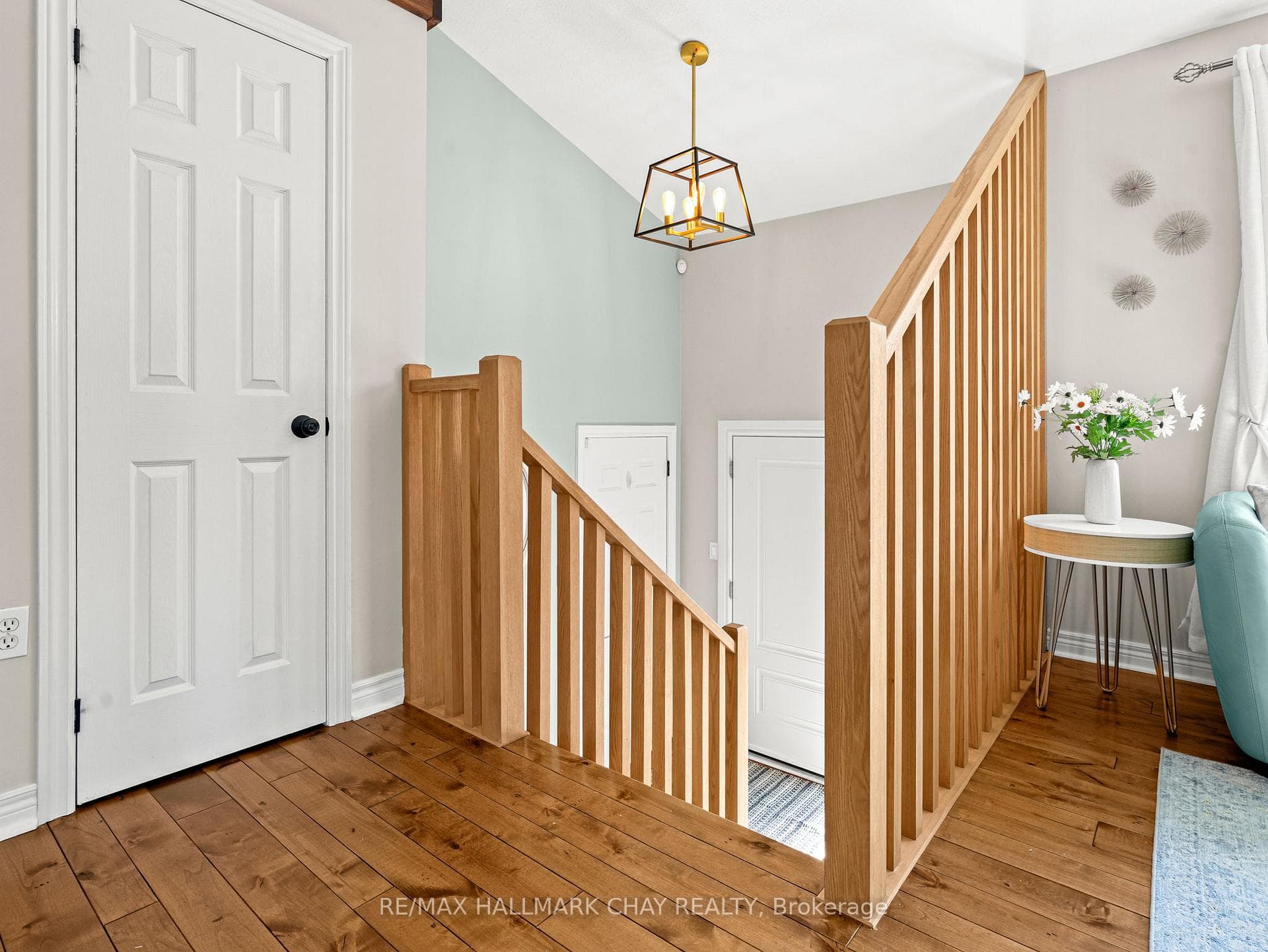 6 Lakewoods Court photo 5