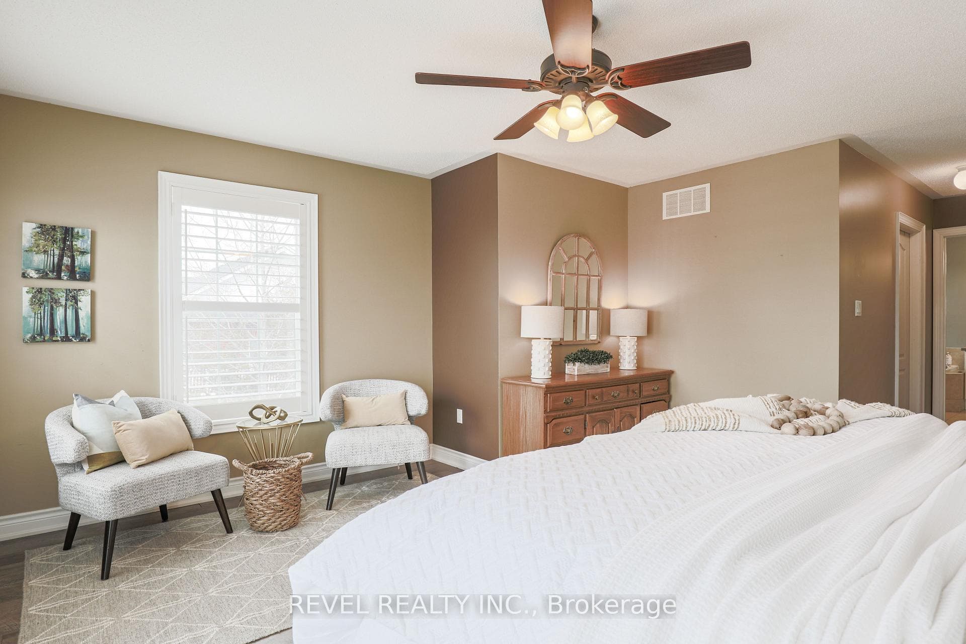 19 Bagshaw Crescent photo 22